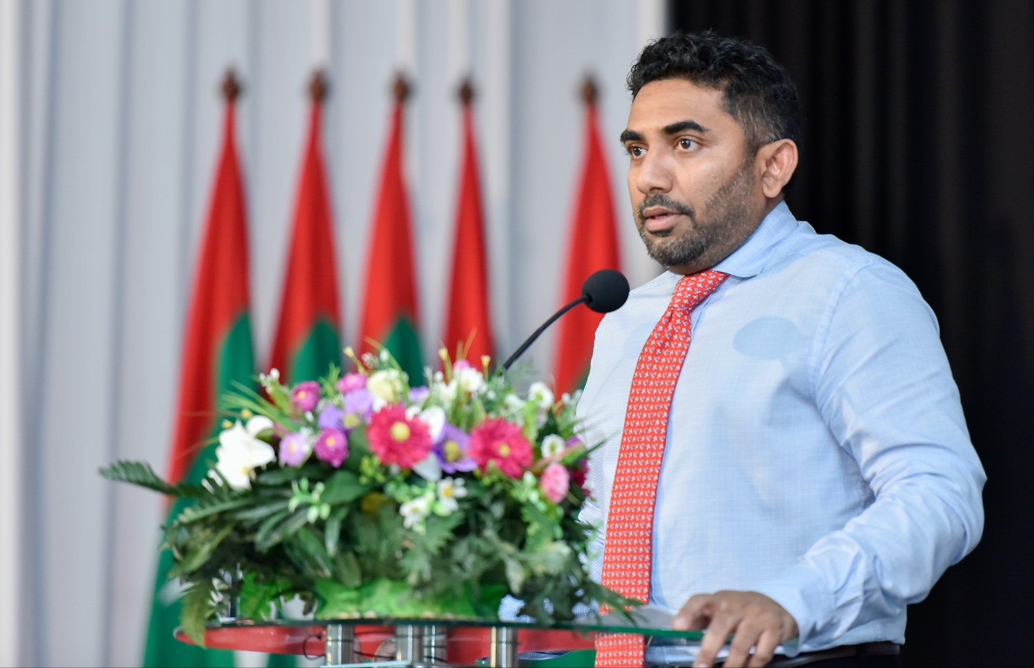 މާލެ: ފެބުރުއަރީ 27: ދިވެހި ރާއްޖޭގެ ގައުމީ ތާރީޚު ދުވަހުގެ ރަސްމީ ޖަލްސާގައި ހެލްތު މިނިސްޓަރު އަބްދުﷲ އަމީން ވާހަކަފުޅު ދައްކަވަނީ. --ފޮޓޯ: އަހުމަދު ނިޝާތު /މިހާރު