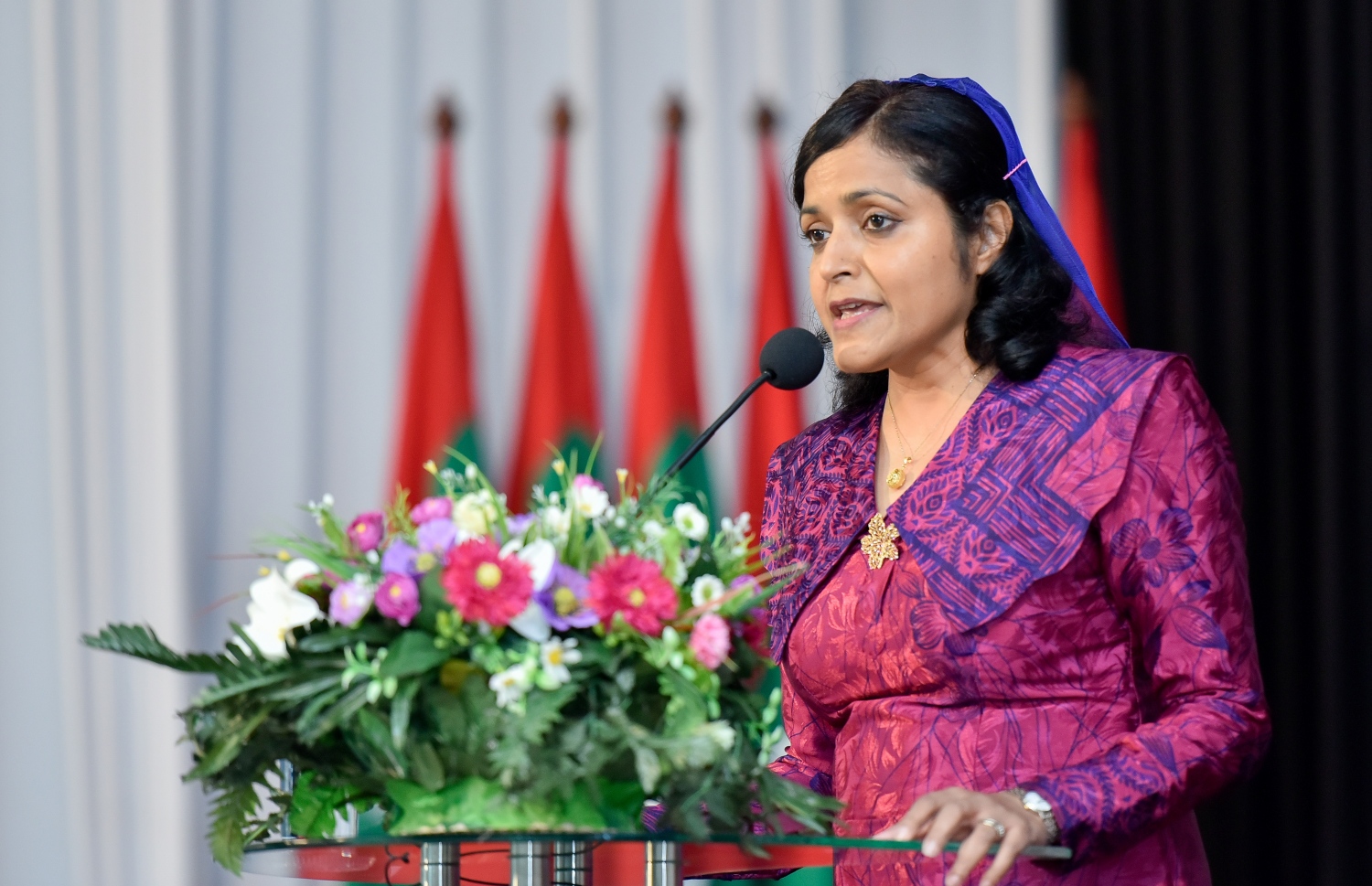 މާލެ: ފެބުރުއަރީ 27: ދިވެހި ރާއްޖޭގެ ގައުމީ ތާރީޚު ދުވަހުގެ ރަސްމީ ޖަލްސާގައި އާޓްސް ކަލްޗާ އެންޑް ހެރިޓޭޖް މިނިސްޓަ ޔުމްނާ މައުމޫން ވާހަކަފުޅު ދައްކަވަނީ. -- ފޮޓޯ: އަހުމަދު ނިޝާތު /މިހާރު