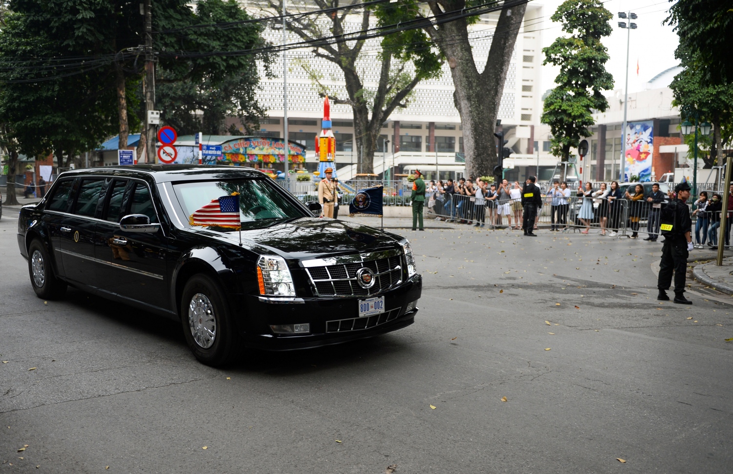ހެނޮއި، ފެބްރުއަރީ 28، 2019: ނޯތު ކޮރެއާގެ ލީޑަރު ކިމް ޖޮން-އުންއާ އެކު ބޭއްވި ސަމިޓަށް ފަހު އެމެރިކާގެ ރައީސް ޑޮނަލްޑް ޓްރަމްޕް ވަޑައިގަންނަވަނީ. --ފޮޓޯ:އޭއެފްޕީ