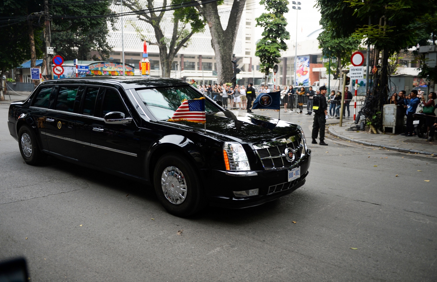 ހެނޮއި، ފެބްރުއަރީ 28، 2019: ނޯތު ކޮރެއާގެ ލީޑަރު ކިމް ޖޮން-އުންއާ އެކު ބޭއްވި ސަމިޓަށް ފަހު އެމެރިކާގެ ރައީސް ޑޮނަލްޑް ޓްރަމްޕް ވަޑައިގަންނަވަނީ. --ފޮޓޯ:އޭއެފްޕީ