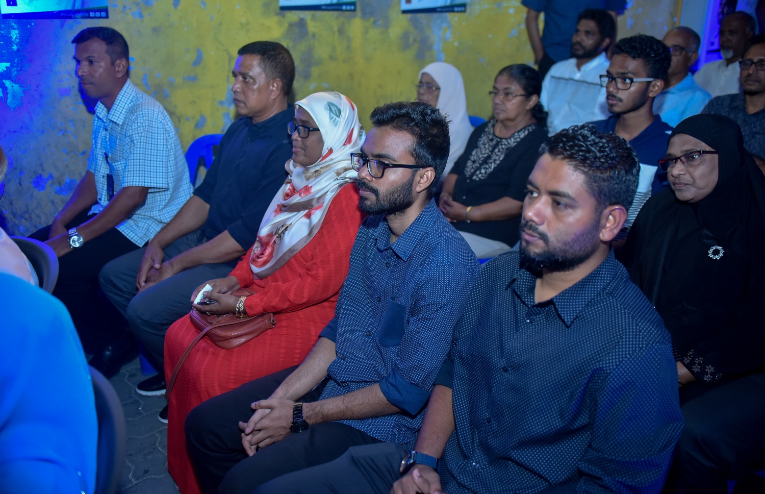 މައުމޫންގެ ތާއީދާއެކު ހެންވޭރު އުތުރު ދާއިރާއަށް ވާދަކުރައްވާ ޒިޔަތުގެ ޖަގަހަ ހުޅުވަން ބޭއްވި ރަސްމިއްޔާތުގައި ބައިވެރިވެވަޑައިގެންނެވި ބައެއް ބޭފުޅުން.--ފޮޓޯ: އަހުމަދު ނިޝާތު/ މިހާރު