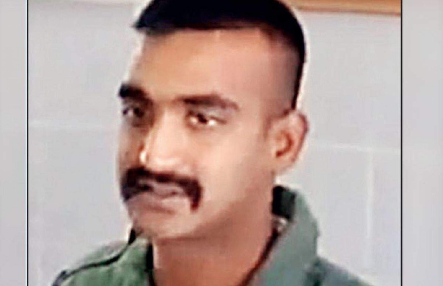 ޕާކިސްތާނުން ހިފަހައްޓާފައިވާ އިންޑިއާގެ ޕައިލެޓް.