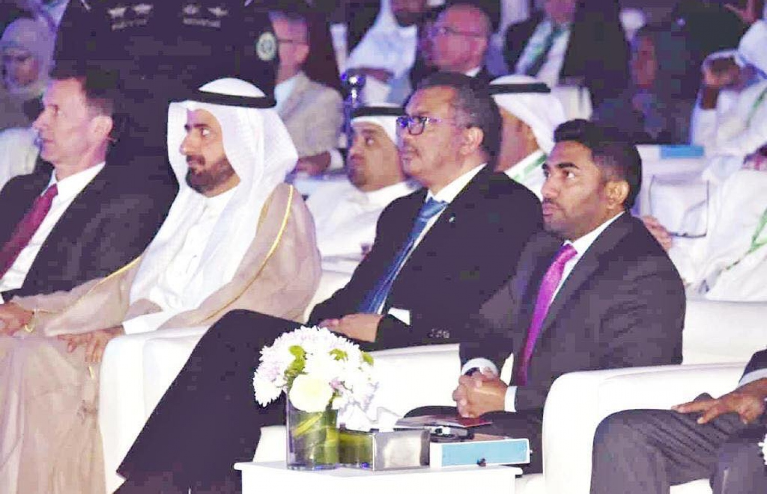 ސައުދީގައި އޮތް ބައްދަލުވުމުގައި މިނިސްޓަރު އަމީން ބައިވެރިވެވަޑައިގަންނަވަނީ. --- ފޮޓޯ: ހެލްތު މިނިސްޓްރީ