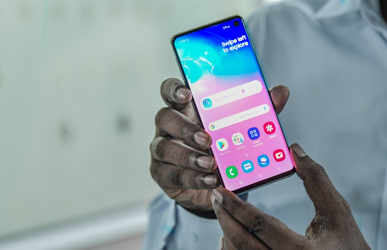 ސެމްސަންގް އެސް10 ފޯނު--ފޮޓޯ:ނިޝާން އަލީ/މިހާރު