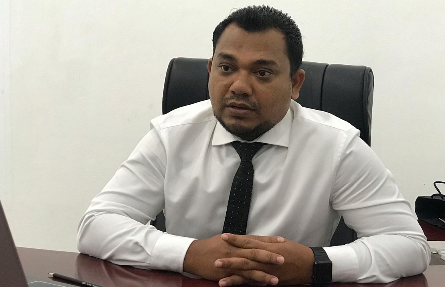 މޯލްޑިވް ގޭހުގެ އެމްޑީ ޝަޒައިލް މިއަދު "މިހާރު" އާ ވާހަކަ ދައްކަވަނީ.