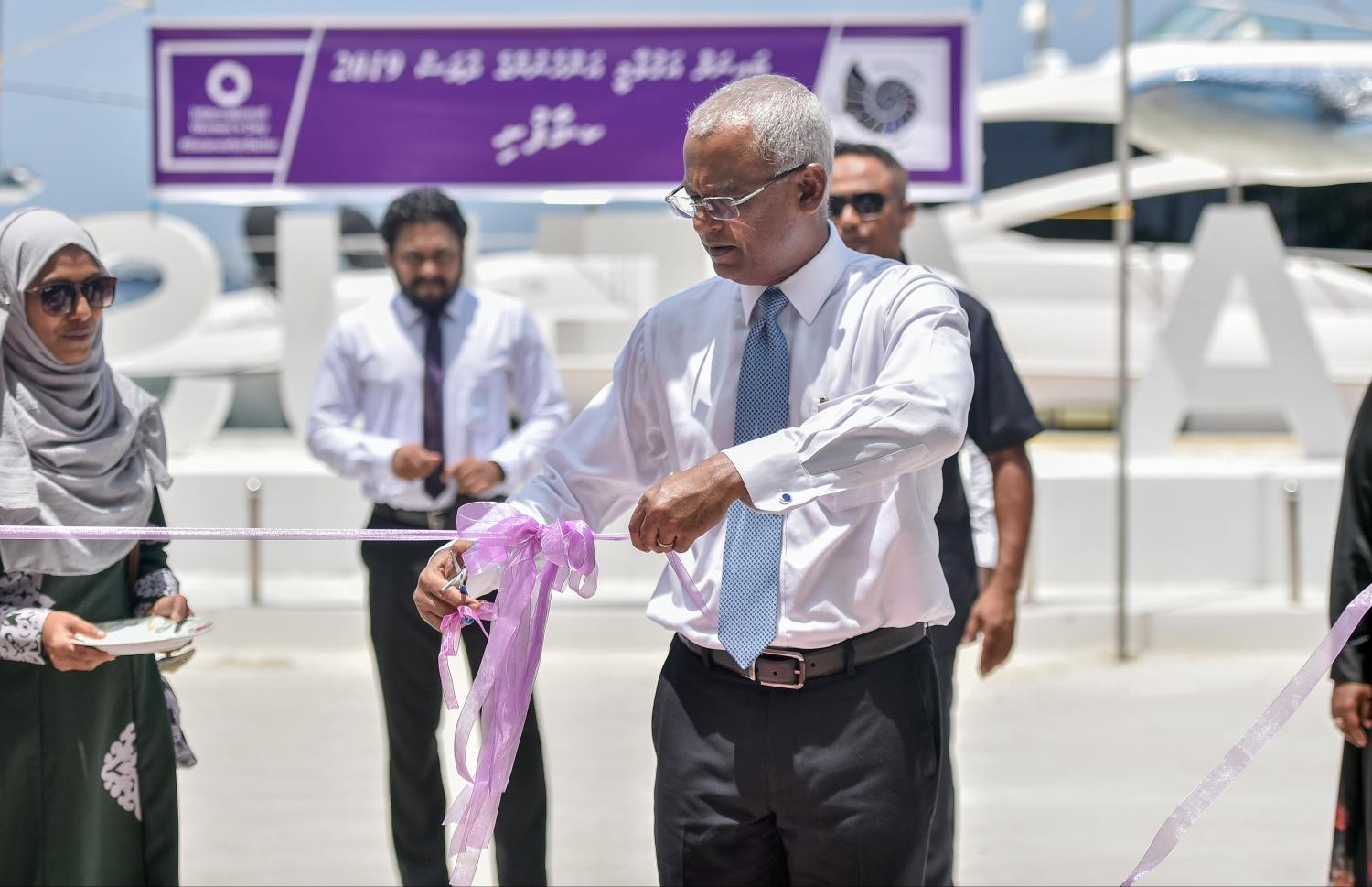 ކ.މާފުށި: މާޗް 7، 2019- މި ރަށުގައި ބޭއްވި، މި އަހަރުގެ ބައިނަލްއަގްވާމީ އަންހެނުންގެ ދުވަހުގެ ހަރަކާތެއްގައި ރައީސް އިބްރާހިމް މުހައްމަދު ސޯލިހް ބައިވެރިވެވަޑައިގަންނަވަނީ.---ފޮޓޯ: އަހުމަދު ނިޝާތު/މިހާރު