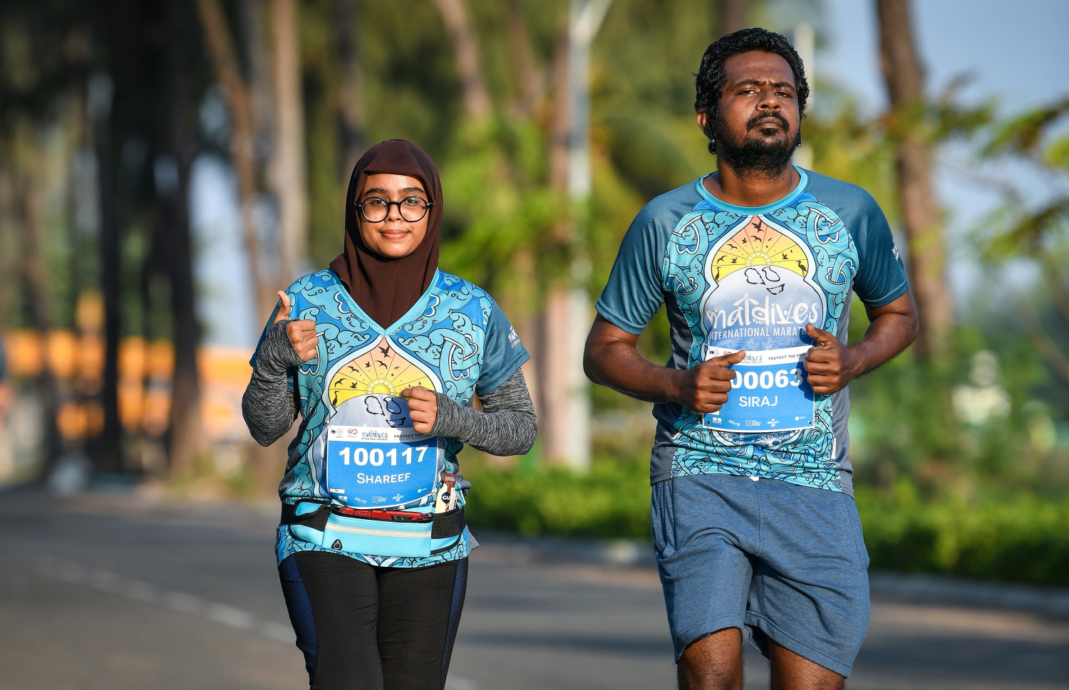 ހުޅުމާލެ (މާޗް 8) – މޯލްޑިވްސް އިންޓަނޭޝަނަލް މެރެތަންގެ ފުލް މެރެތަން، ހާފް މެރެތަން އަދި 10 ކިލޯމީޓަރުގެ ރޭސްތައް: މި އިވެންޓުގެ ފުލް މެރެތަންގައި އިންޑިއާގެ މަޝްހޫރު ފިލްމީ ތަރި އަދި ފިޓްނަސް އެމްބެސެޑަރު މިލިންދު ސޯމަން ވަނީ ދުވެފައި. –ފޮޓޯ: ނިޝާން އަލީ/ މިހާރު