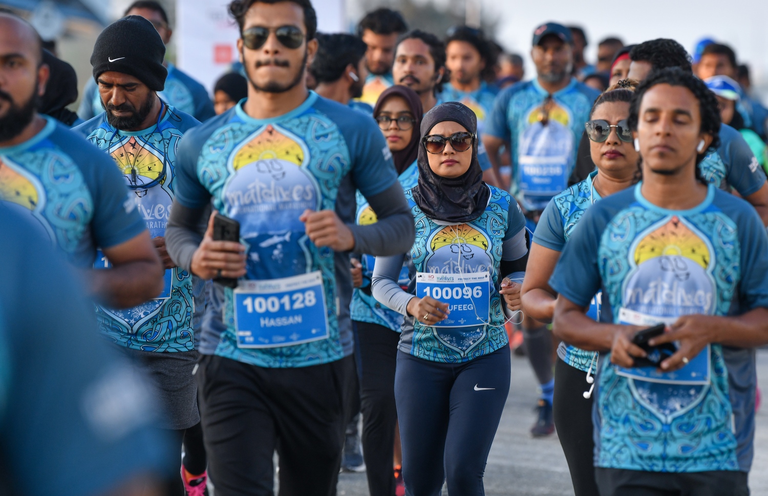 ހުޅުމާލެ (މާޗް 8) – މޯލްޑިވްސް އިންޓަނޭޝަނަލް މެރެތަންގެ ފުލް މެރެތަން، ހާފް މެރެތަން އަދި 10 ކިލޯމީޓަރުގެ ރޭސްތައް: މި އިވެންޓުގެ ފުލް މެރެތަންގައި އިންޑިއާގެ މަޝްހޫރު ފިލްމީ ތަރި އަދި ފިޓްނަސް އެމްބެސެޑަރު މިލިންދު ސޯމަން ވަނީ ދުވެފައި. –ފޮޓޯ: ނިޝާން އަލީ/ މިހާރު