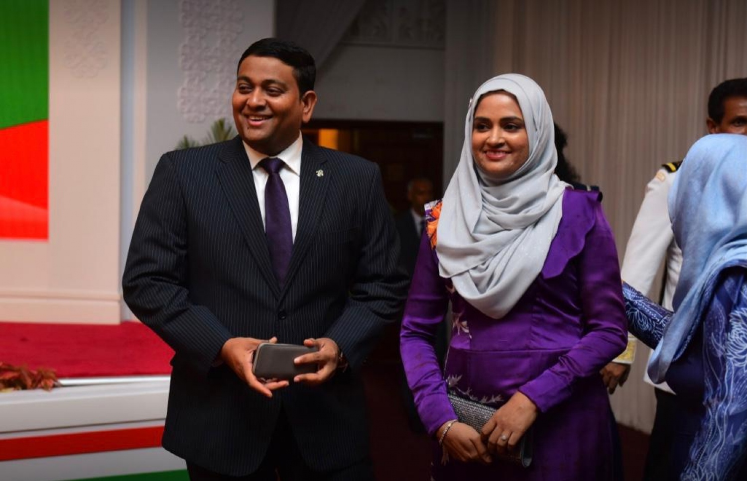 ޑރ. ޝައިނީ އާއި އަނބިކަނބަލުން.