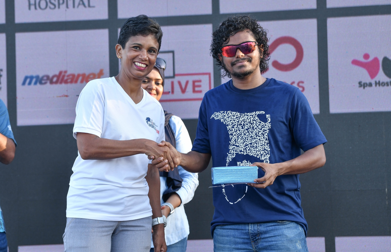 މާލެ- 9 މާޗް 2019 : ފުރަތަމަ ފަހަރަށް ބޭއްވި މޯލްޑިވްސް އިންޓަނޭޝަނަލް މެރެތަންގެ ހާފް މެރެތަންގެ އަންހެން އެއް ވަނަ ހޯދި ސްރީ ލަންކާގެ ޕެޓްރީޝިއާ ގޯމޭޒް--. ފޮޓޯ: ނިޝާން އަލީ/ މިހާރު