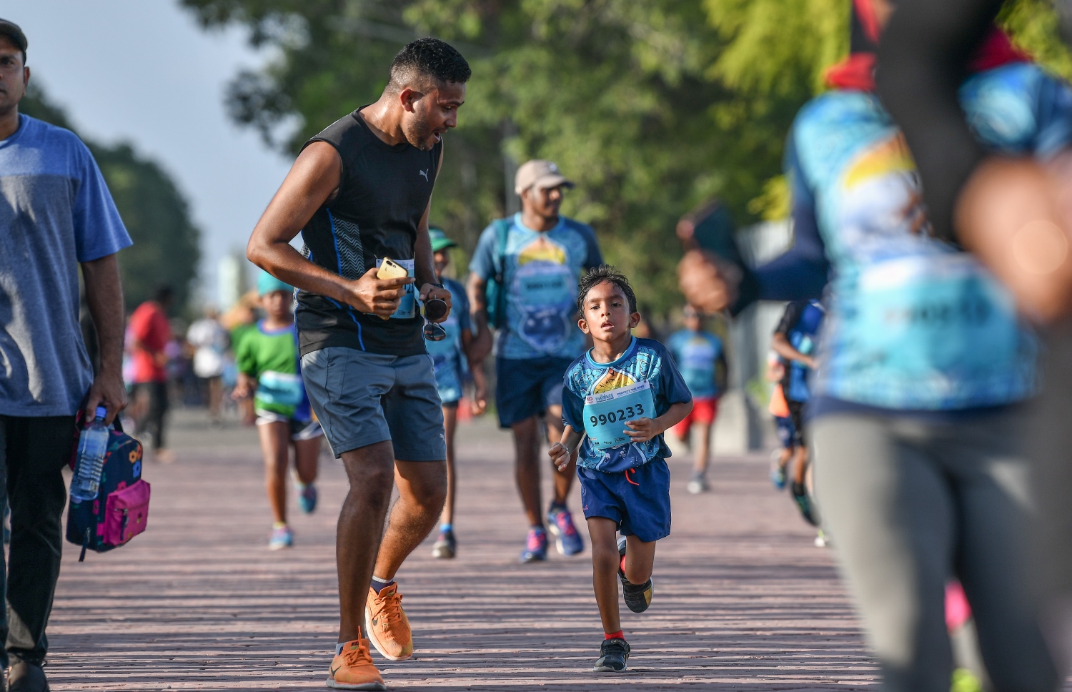 މާލެ- 9 މާޗް 2019 : ފުރަތަމަ ފަހަރަށް ބޭއްވި މޯލްޑިވްސް އިންޓަނޭޝަނަލް މެރެތަން ނިންމާލުމަށް ބޭއްވި ކިޑްސް މައިލްސްގައި ކުޑަކުދިން އިއްޔެ ހަވީރު ދުވަނީ --. ފޮޓޯ: ނިޝާން އަލީ/ މިހާރު