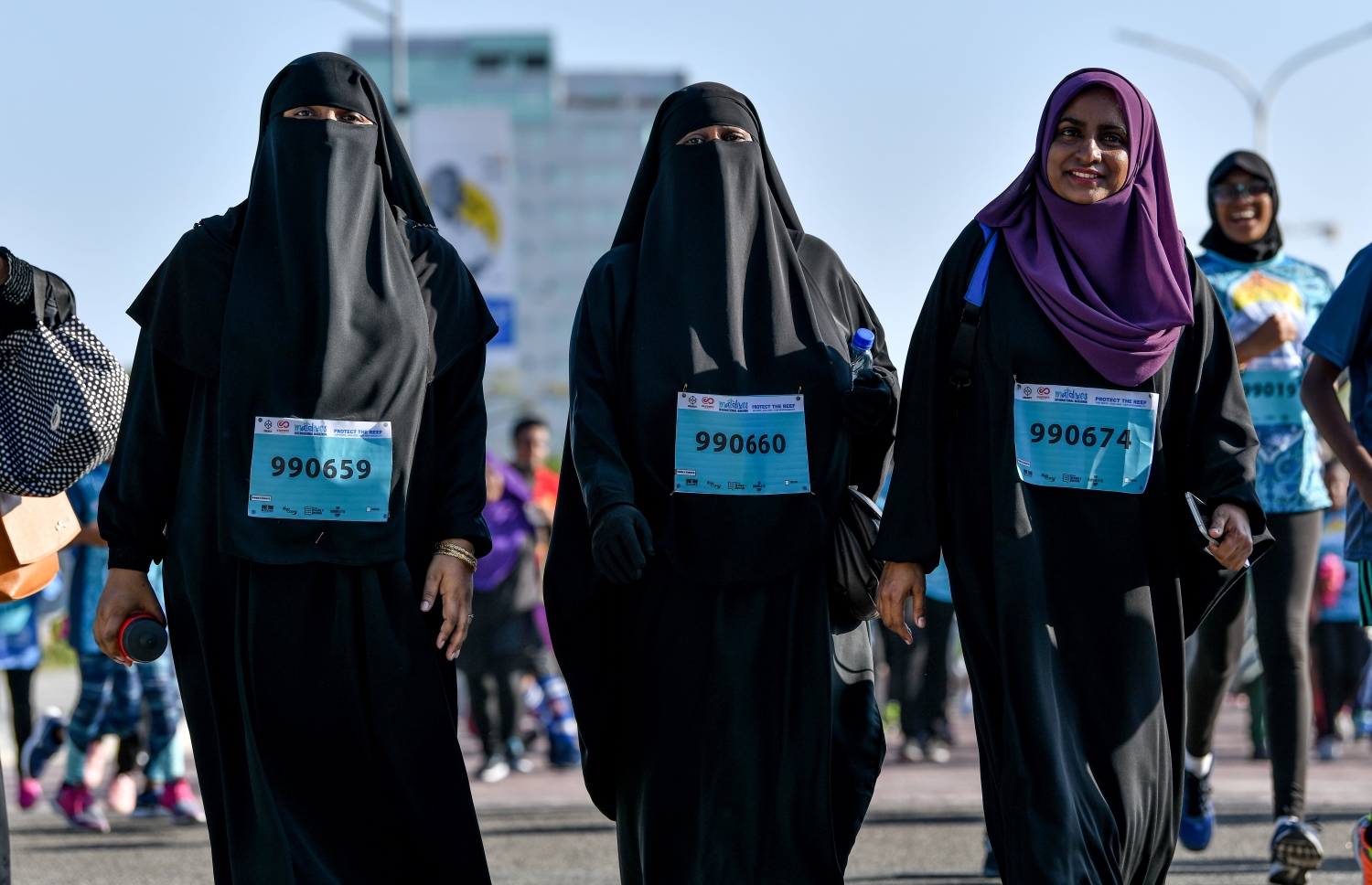 މާލެ- 9 މާޗް 2019 : ފުރަތަމަ ފަހަރަށް ބޭއްވި މޯލްޑިވްސް އިންޓަނޭޝަނަލް މެރެތަން، 800 އެއްހާ ކުދިން ބައިވެރިވި ހާއްސަ އިވެންޓަކާ އެކު އިއްޔެ ހަވީރު ކާމިޔާބުކަމާ އެކު ނިންމާލުން: މި މެރެތަންގައި ފުލް މެރެތަން، ހާފް މެރެތަން، 10 ކިލޯމީޓަރު ދުވުން އަދި ފަސް ކިލޯމީޓަރު ދުވުން ވަނީ ބާއްވާފައި--. ފޮޓޯ: ނިޝާން އަލީ/ މިހާރު