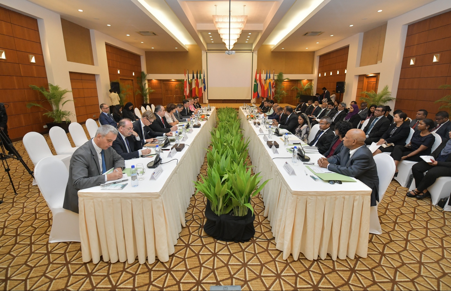 ހަތަރު ވަނަ އީޔޫ-މޯލްޑިވްސް ޕޮލިސީ ޑައިލޮގް ކުރިއަށް ދަނީ. ފޮޓޯ: ފޮރިން މިނިސްޓްރީ