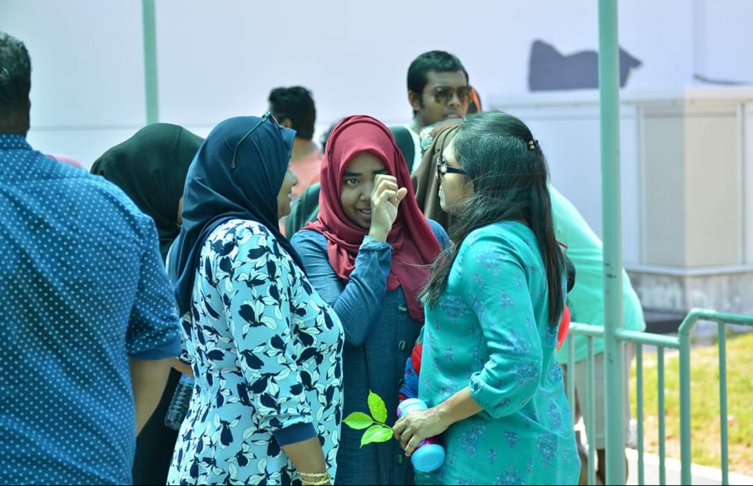 އިމަޖެންސީގައި ޖެއްސި މަތިންދާބޯޓުގެ ފަސިންޖަރުން