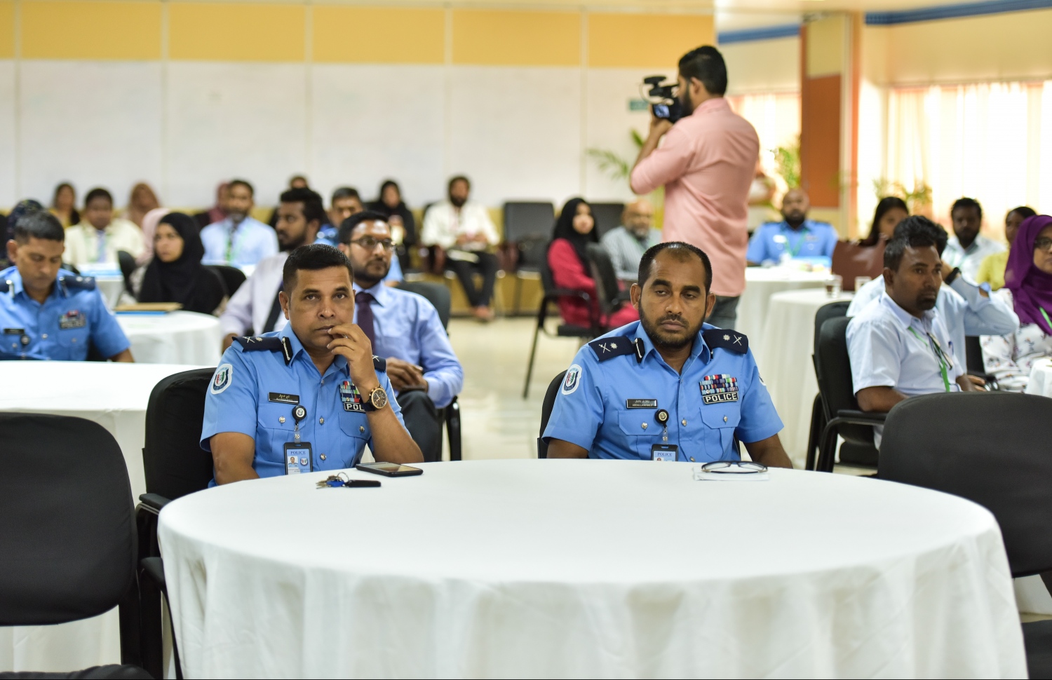 މޯލްޑިވްސް ފޮރެންސިކްސް ސްޓޭކްހޯލްޑާ މީޓިންގެ ބައެއް ބައިވެރިން -- ފޮޓޯ: ހުސެން ވަހީދު/މިހާރު