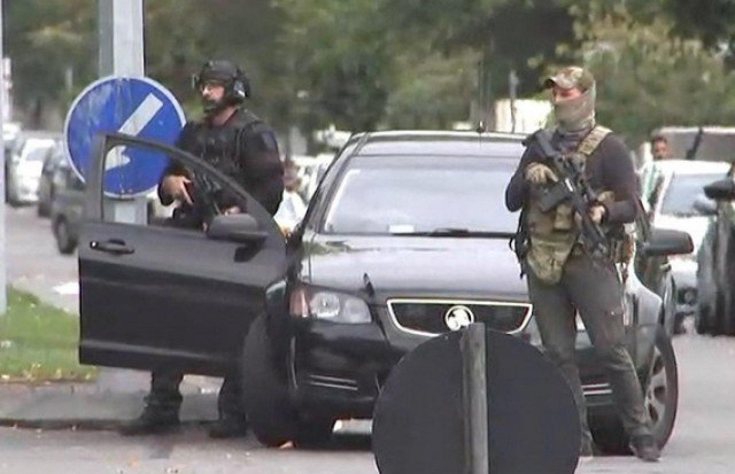 ކްރައިސްޗާޗުގެ މިސްކިތަށް ހަމަލާ ދިން ތަނުގައި ނިޒު ޒީލެންޑުގެ ސްޕެޝަލް ފޯސްހަރަކާތްތެރި ވަނީ. --ފޮޓޯ:އޭއެފްޕީ