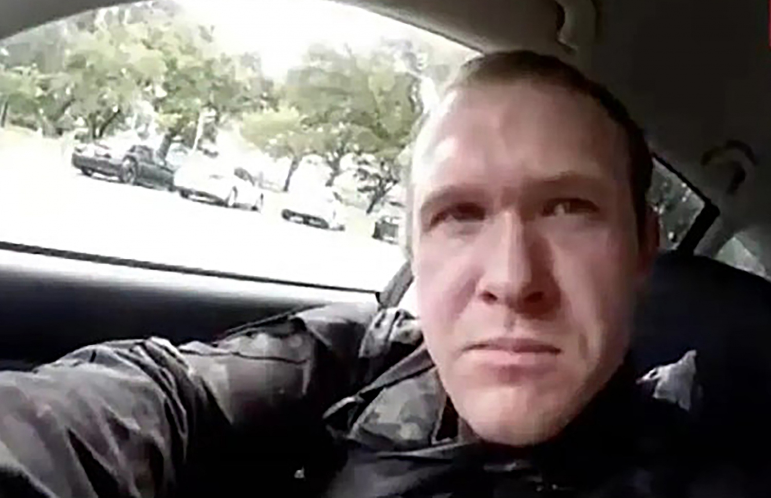 މިސްކިތަށް ހަމަލާ ދިން ބްރަންޓަން ޓަރަންޓް. --ފޮޓޯ:އޭއެފްޕީ