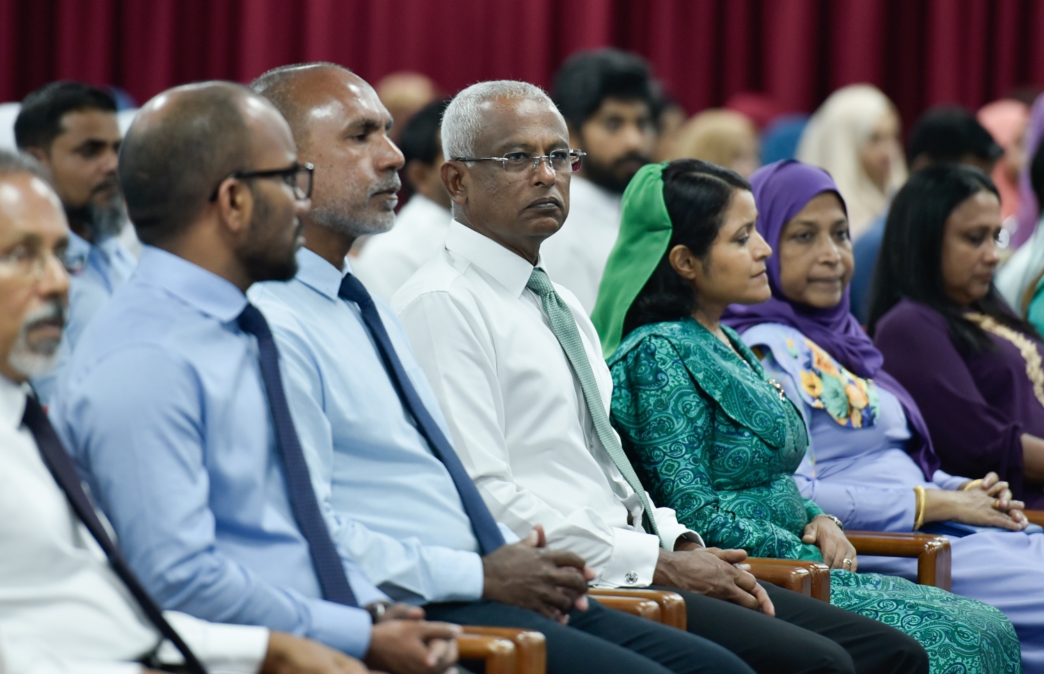 މާލެ: މާޗް 18، 2019: ހާއްސަ އެހީއަށް ބޭނުންވާ މީހުންނަށް އަމާޒުކޮށްގެން ބްރެއިލް ބޭނުންކޮށްގެން ގުރުއާން ކިޔަވައިދޭ ޕްރޮގްރާމެއް އިފްތިތާހުކުރުމަށް އިސްލާމީ މަރުކަޒުގައި ބޭއްވި ރަސްމިއްޔާތެއްގައި ރައީސް އިބްރާހިމް މުހައްމަދު ސޯލިހް ބައިވެރިވެ ވަޑައިގަންނަވަނީ.-- ފޮޓޯ: އަހުމަދު ނިޝާތު /މިހާރު