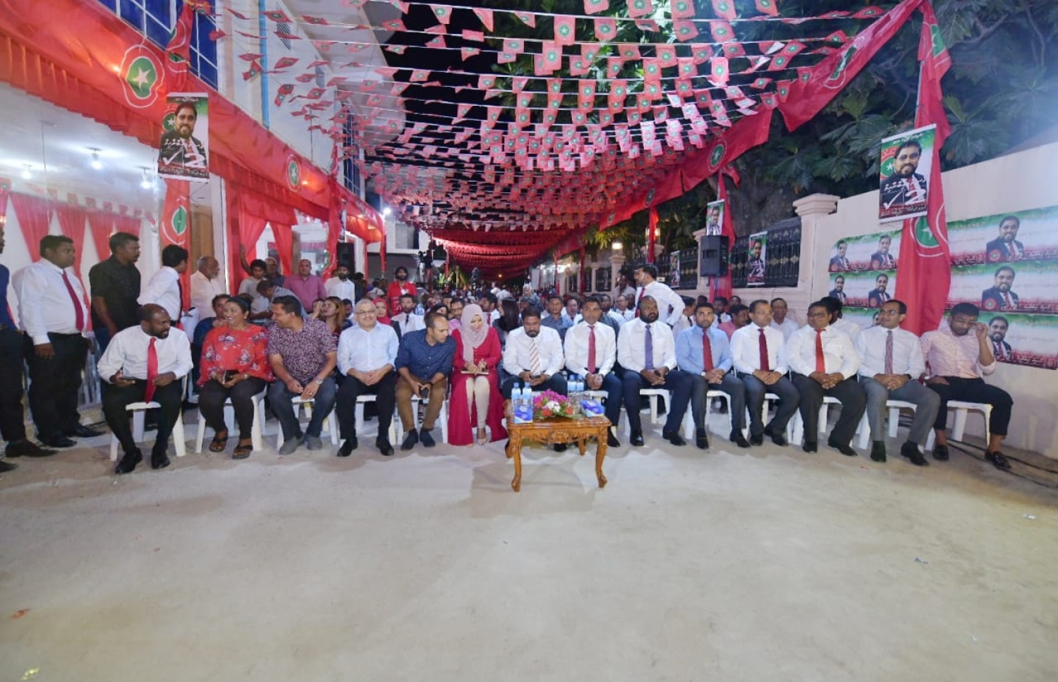 ޖުމްހޫރީ ޕާޓީން މަޖިލިސް އިންތިހާބު ކެމްޕޭނަށް މާމިގިލީގައި ބޭއްވި ޖަލްސާ. -- ފޮޓޯ ހުސެން ވަހީދު/މިހާރު