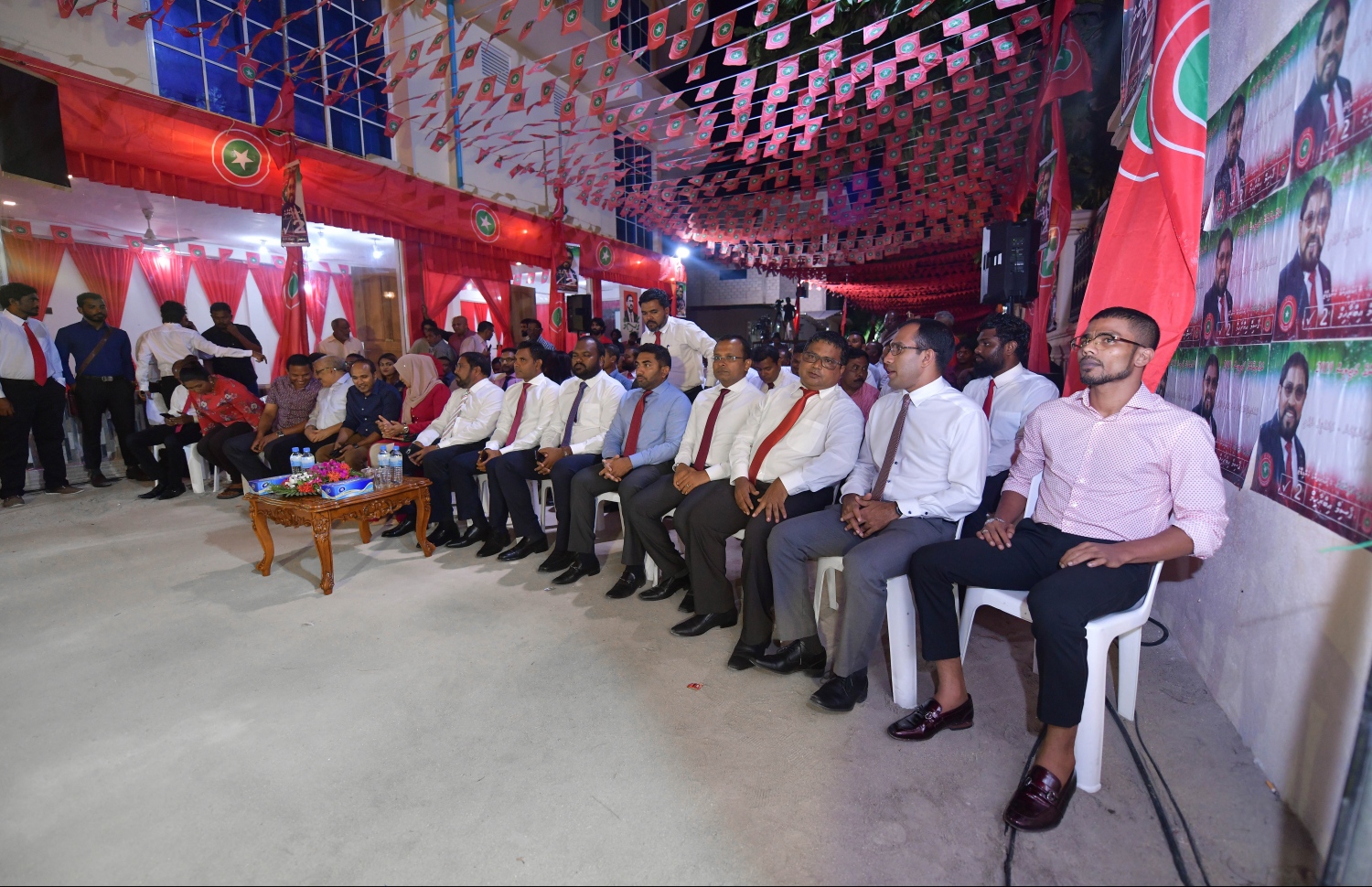 އދ. މާމިގިލި: މާޗް 25، 2019- އަންނަ މަހު ބާއްވާ އާންމު އިންތިޚާބުގައި މާމިގިލި ދާއިރާ އަށް ތިންވަނަ ދައުރަކަށް ކުރިމަތިލައްވާފައިވާ ޖުމްހޫރީ ޕާޓީގެ ލީޑަރު ގާސިމް އިބްރާހިމްގެ ކެމްޕެއިން ފެށުމަށް ބޭއްވި ހަފުލާގެ ތެރެއިން.---ފޮޓޯ: ހުސައިން ވަހީދު/މިހާރު