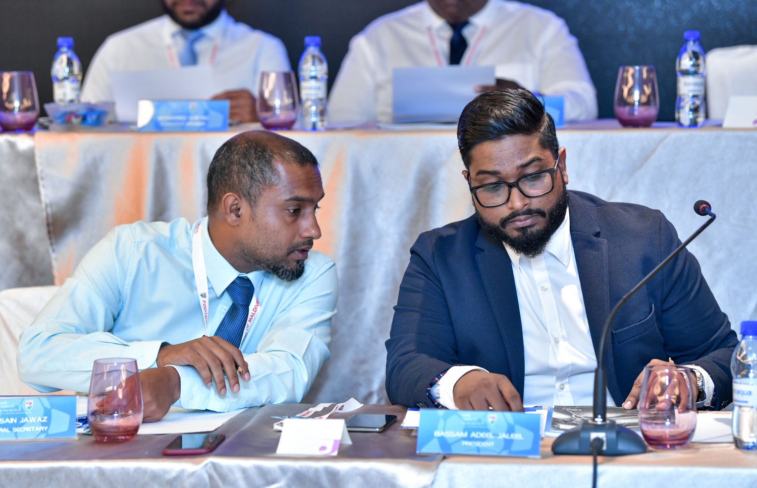 އެފްއޭއެމްގެ ކޮންގްރެސްއެއްގެ ތެެރެއިން އެ އިދާރާގެ ރައީސް ބައްސާމް (ކ) އާއި ޖެނެރަލް ސެކްރެޓަރީ ޖަވާ--. ފޮޓޯ:ނިޝާން އަލީ/ މިހާރު