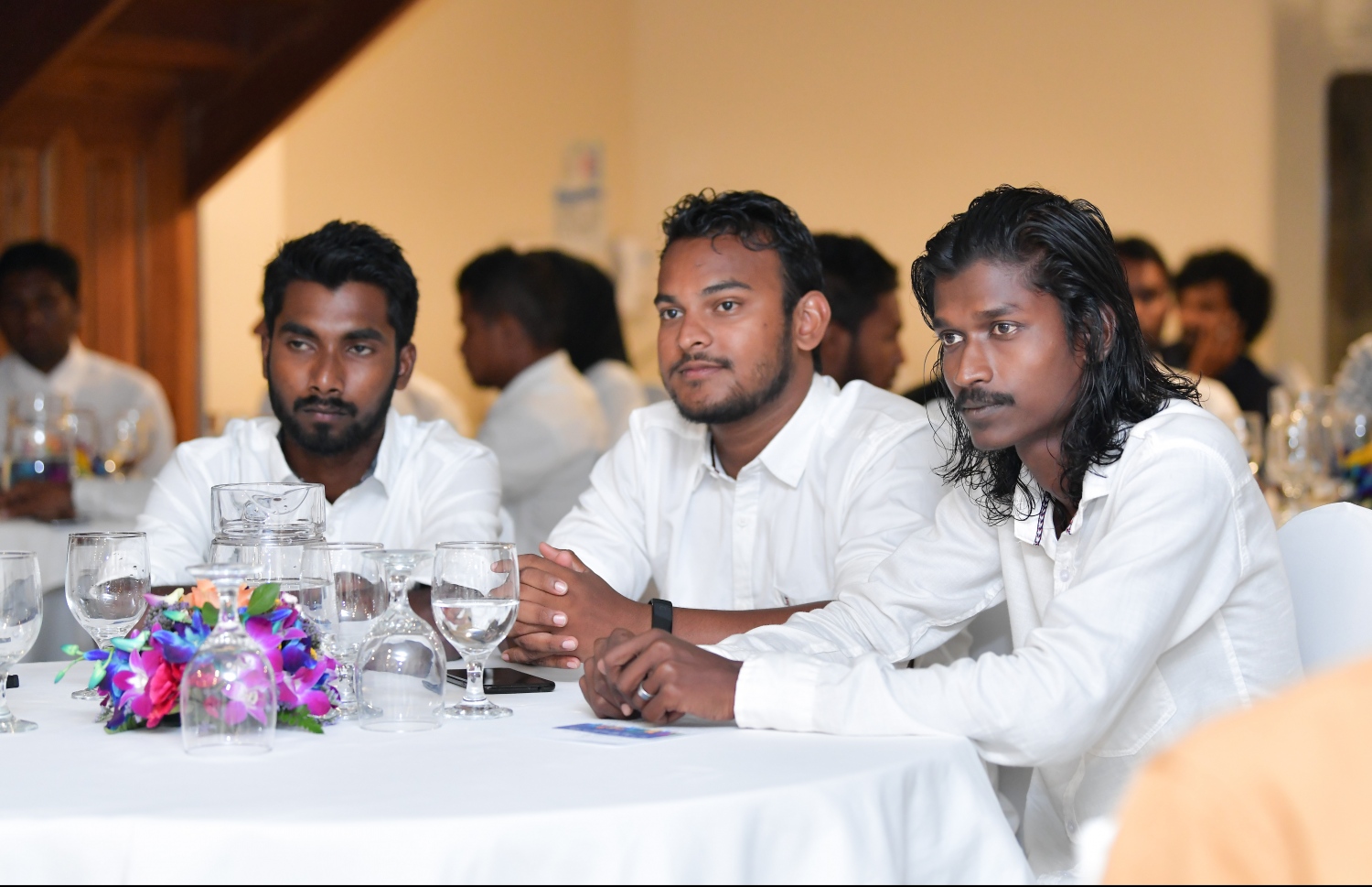 ރަށްރަށަށް ހަމަޖެއްސި ސްޕޯޓްސް ކައުންސެލަރުންނަށް ސެޓްފިކެޓް ދިނުމާއި ސްޕޯޓްސް އޮޑިޓް ނިމުން ފާހަގަކުރަން ޗަމްޕާ ސެންޓްރަލް ހޮޓެލްގައި ބޭއްވި ރަސްމިއްޔާތުގައި ބައިވެރިވި، ބައެއް ސްޕޯޓްސް ކައުންސެލަރުން.-- ފޮޓޯ: ހުސެއިން ވަހީދު/ މިހާރު