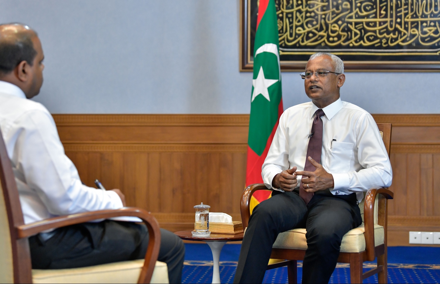 ރައީސް އިބްރާހިމް މުހައްމަދު ސޯލިހް "މިހާރު" އާ މިދިޔަ ބުދަ ދުވަހު ވާހަކަފުޅު ދައްކަވަނީ.---ފޮޓޯ: ނިޝާން އަލީ/މިހާރު