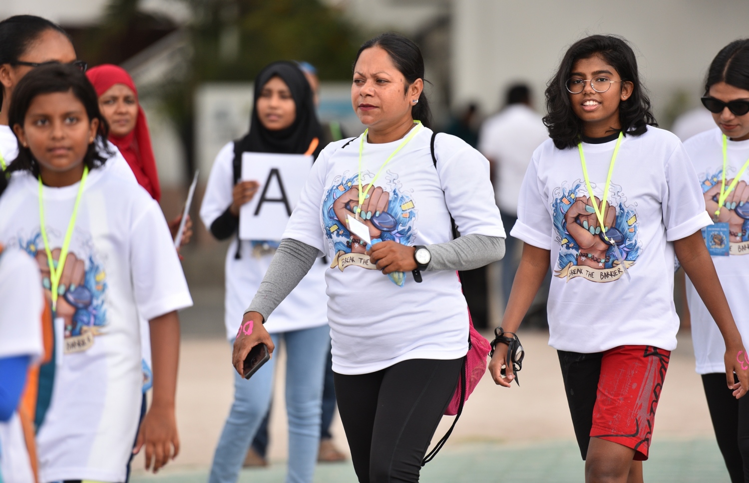 މާލެ: މާޗް 30، 2019: ބައިނަލްއަގުވާމީ އަންހެނުންގެ ދުވަސް ފާހަގަ ކުރަން މޯލްޑިވްސް ލައިފްގާޑް އެސޯސިއޭޝަނުން އިންތިޒާމްކުރި "ބްރޭކް ދަ ބެރިއާ" ފެތުމުގެ ހަފުލާ.-- ފޮޓޯ: ރައީސް އޮފީސް