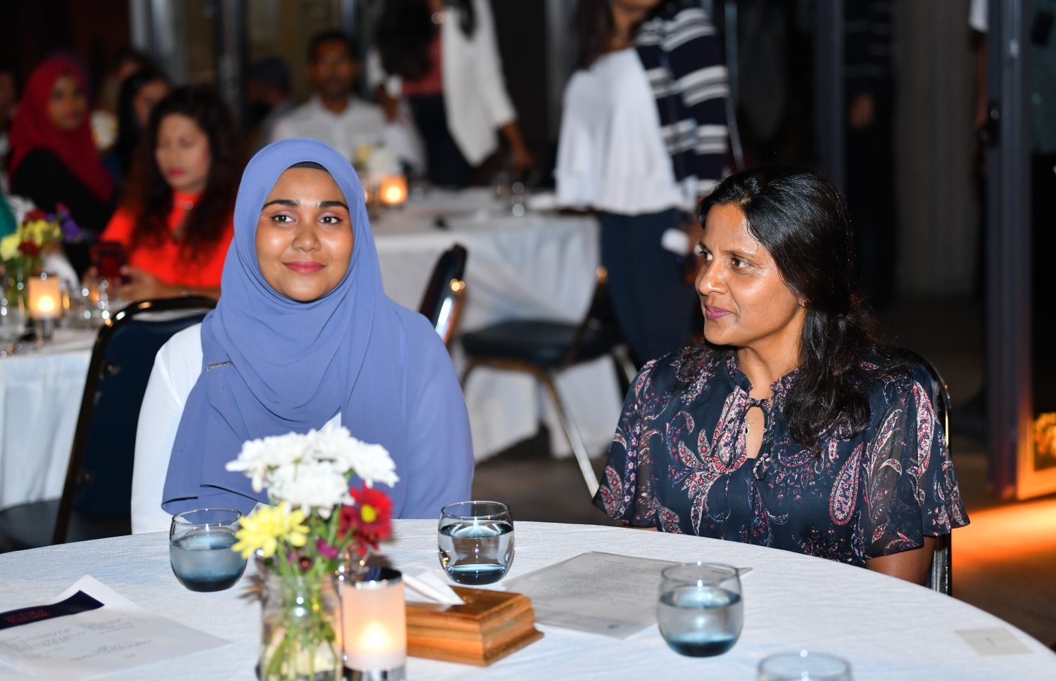 ފަސްޓް ލޭޑީ ފަޒްނާ އަހުމަދު (ކ) އާއި އެންޑޯމެޓްރިއޯސިސް އެސޯސިއޭޝަންގެ ފައުންޑާ އަދި ޗެއާޕާސަން ފާތިމަތު މިޒްނާ އަލީ، އެ އެސޯސިއޭޝަން އިފްތިތާހުކުރުމުގެ ރަސްމިއްޔާތުގައި-- ފޮޓޯ: ހުސެއިން ވަހީދު/ މިހާރު