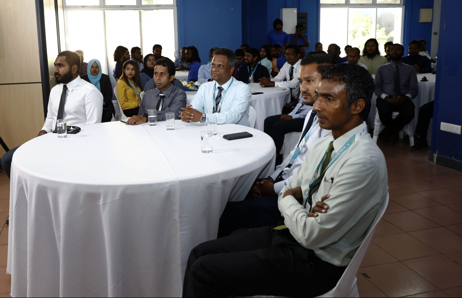 އެމްޑަބްލިއުއެސްސީގެ 24 ވަނަ އަހަރީ ދުވަސް ފާހަގަކުރަން ބޭއްވި ރަސްމިއްޔާތުގައި ބައިވެރިވި ބައެއް ބޭފުޅުން -- ފޮޓޯ: އެމްއެމްޑަބްލިއުއެސްސީ