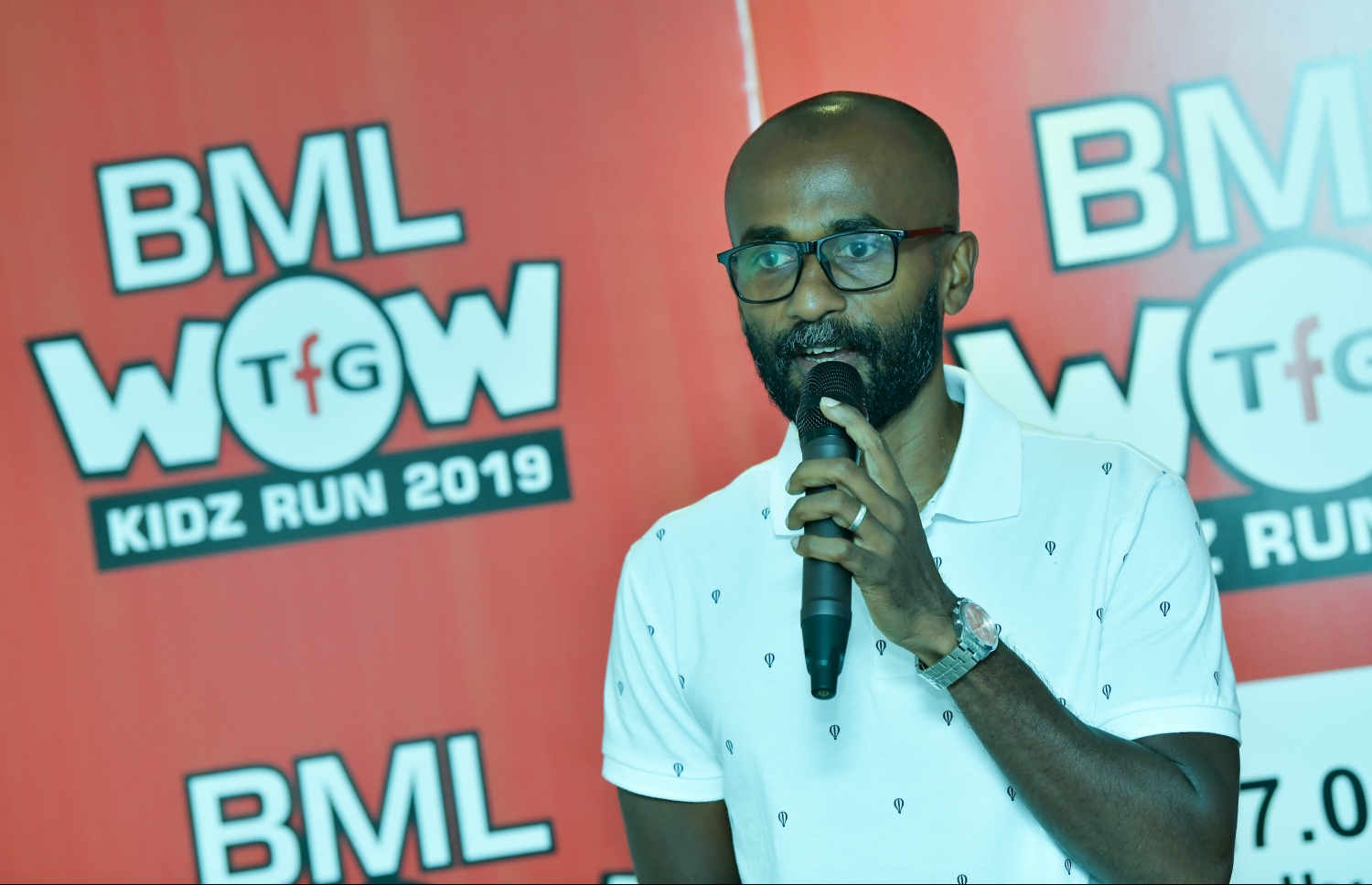 ޓީއެފްޖީގެ ސީއީއޯ ހުސައިން ޒިނާނު ވާހަކަދައްކަވަނީ--ފޮޓޯ:ނިޝާން އަލީ/މިހާރު