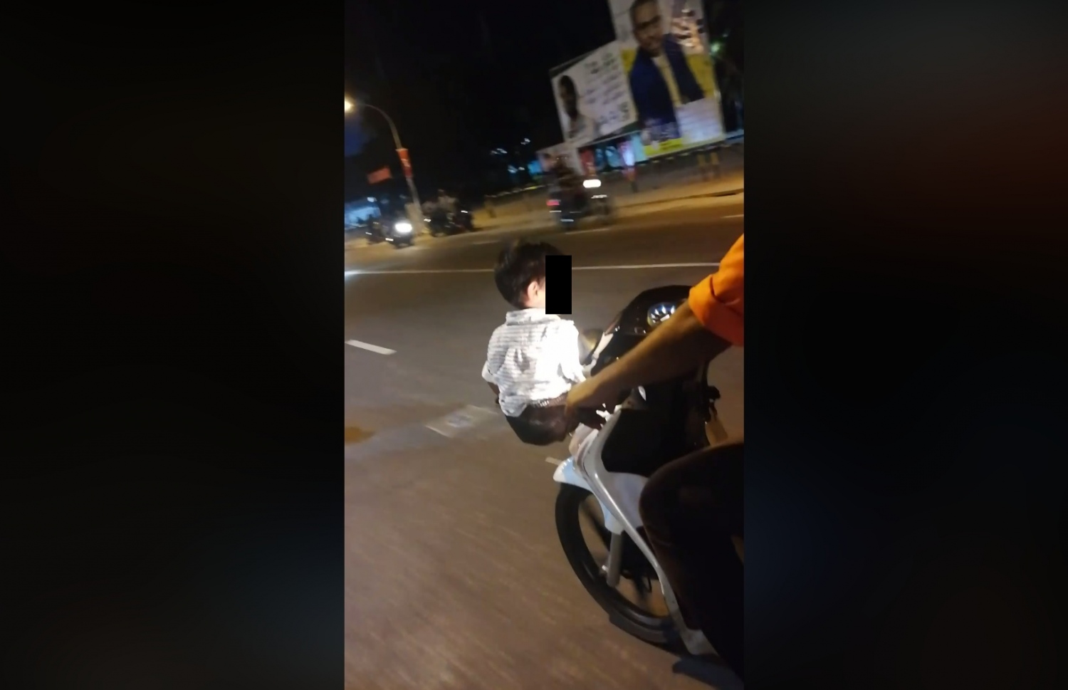 ކުޑަކުއްޖާ ސައިކަލް ވަށިގަނޑުގައި