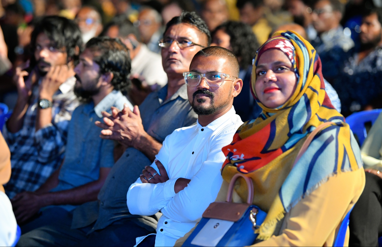 މާލެ: އެޕްރީލް 4، 2019- ސަރުކާރު ކޯލިޝަންގެ މައި ޕާޓީ، އެމްޑީޕީން މަޖިލީސް އިންތިޚާބަށް ކުރި "އެޖެންޑާ 19" ކެމްޕޭން ނިންމާލުމުގެ ގޮތުން ލޮނުޒިޔާރަތްކޮޅުގައި ބޭއްވި ޖަލްސާގެ ތެރެއިން.---ފޮޓޯ: ހުސައިން ވަހީދު/މިހާރު