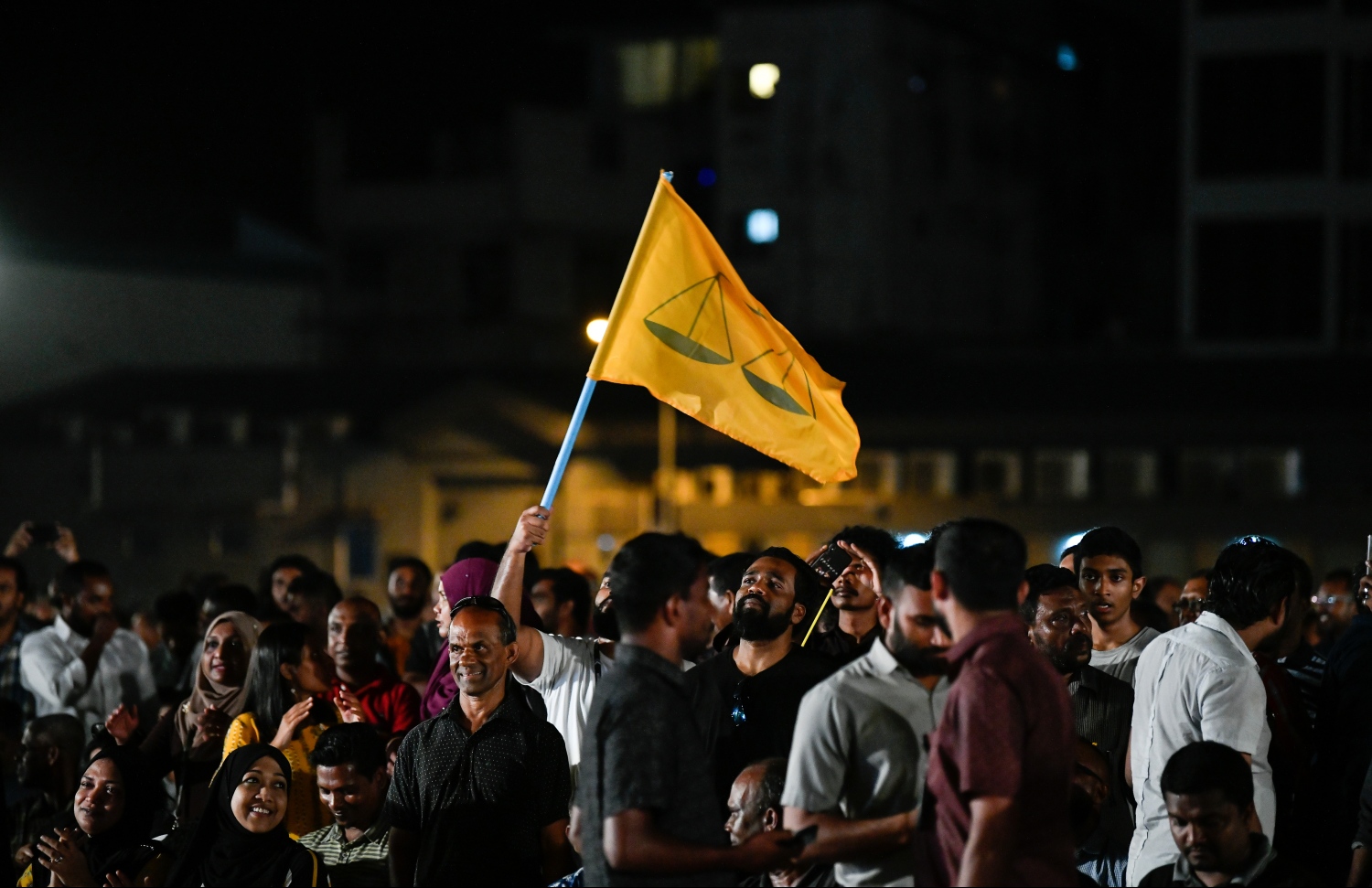 ރައްޔިތުންގެ މަޖިލީހުގެ އިންތިޚާބުގެ އަޣުލަބިއްޔަތު ހޯދައި އެމްޑީޕީން އުފާފާޅުކުރަނީ. --ފޮޓޯ: ހުސެއިން ވަހީދު/މިހާރު