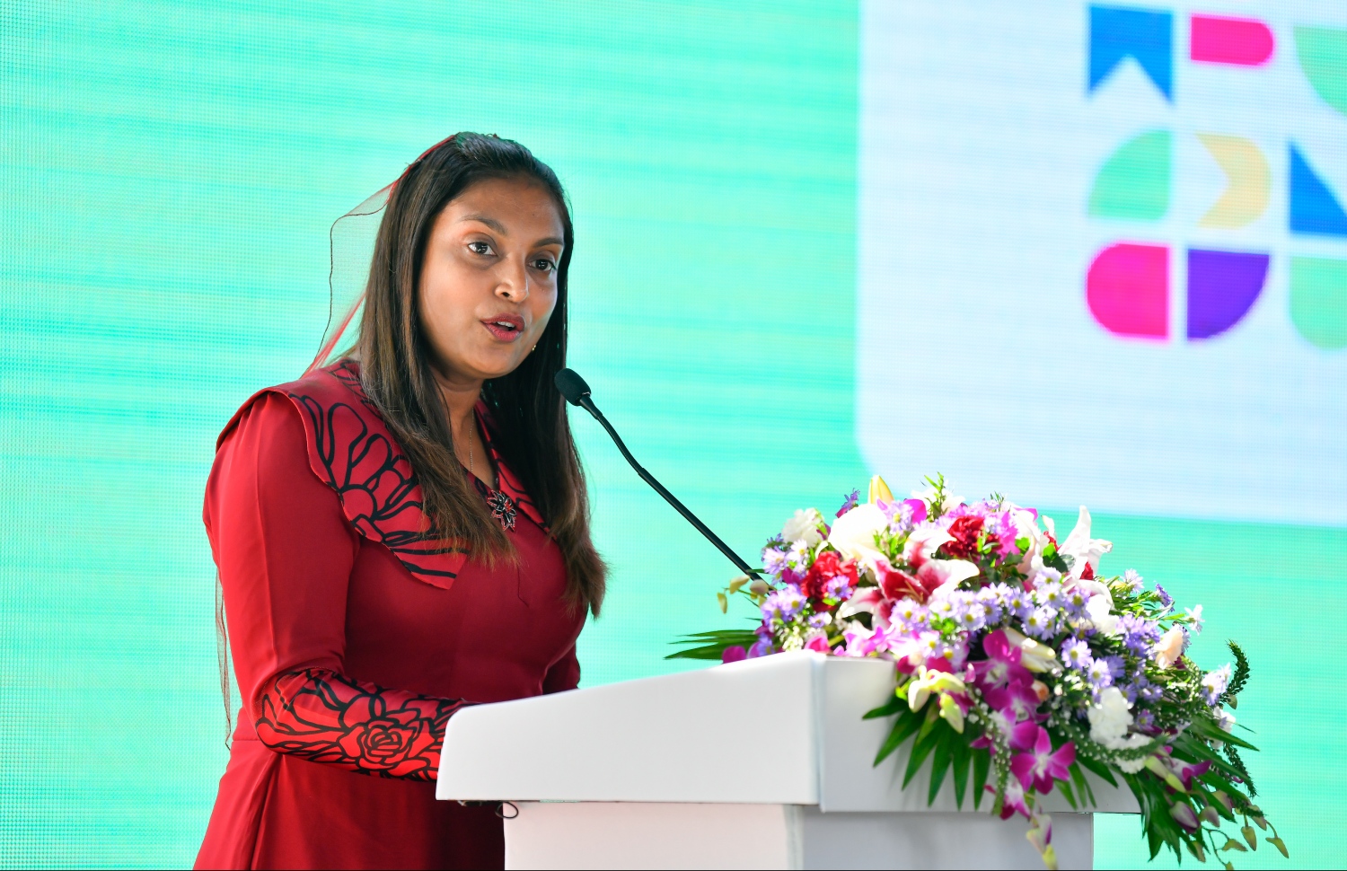 މާލެ: އޭޕްރިލް 8، 2019: ފިންލޭންޑް އިންޓަނޭޝަނަލް ސްކޫލު ހުޅުވުމުގެ ހަފްލާގައި އެޑިއުކޭޝަން މިނިސްޓަރު ޑރ، އައިޝަތު އަލީ ވާހަކަދައްކަވަނީ.--- ފޮޓޯ: ހުސެން ވަހީދު /މިހާރު