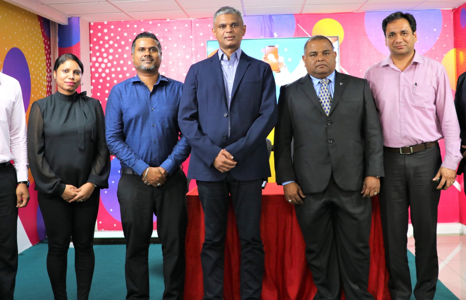 ޑޮކްޓަރުންނަށް ޚާއްސަ ޕެކޭޖު ތައާރަފު ކުރުމަށް އުރީދޫން މިއަދު ބޭއްވި ރަސްމިއްޔާތުގައި ބައިވެރިވެވަޑައިގެންނެވި ބައެއް ބޭފުޅުން.