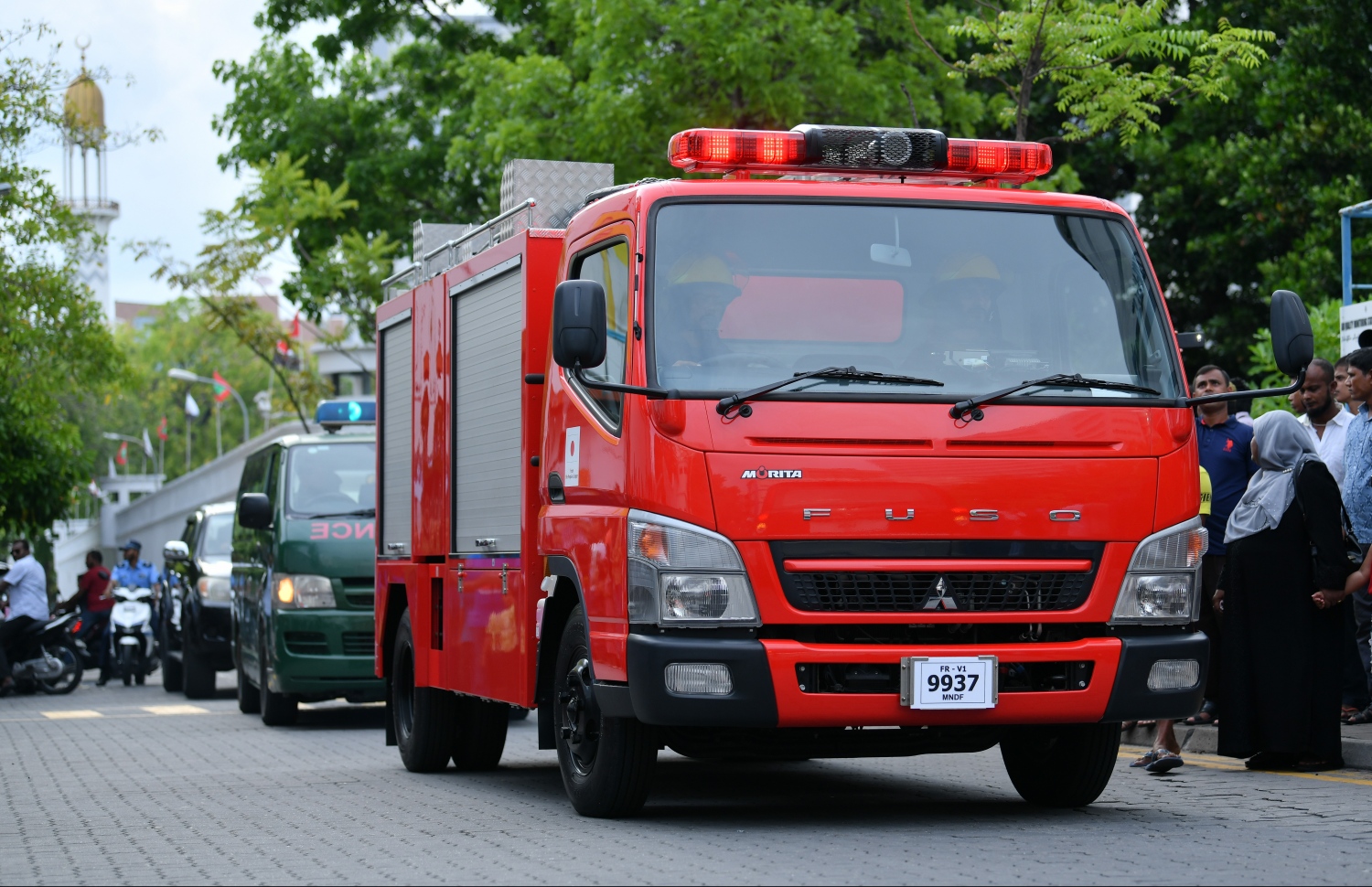 މާލެ: އޭޕްރީލް 19، 2019- ސިފައިންގެ ޚިދުމަތަށް 127 އަހަރު ފުރުމާ ގުޅިގެން ބޭއްވި ސިފައިންގެ ޝަރަފުގެ ހިނގާލުމުގެ ތެރެއިން.---ފޮޓޯ: ހުސައިން ވަހީދު/މިހާރު