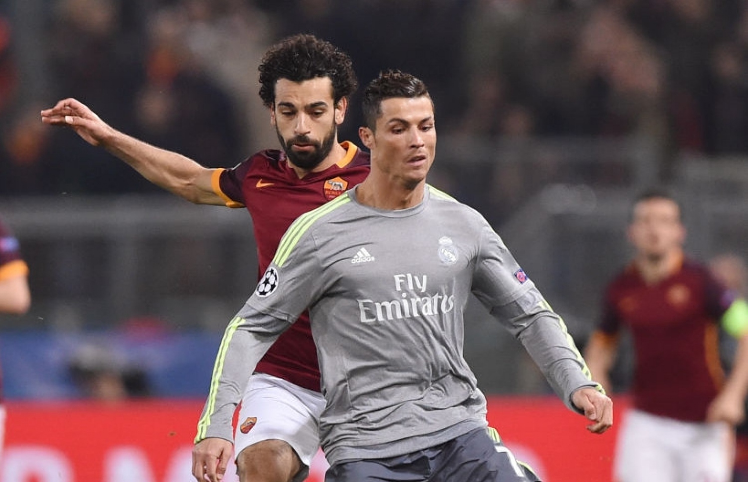 ރެއާލާއި ރޯމާ ބައްދަލުކުރި މެޗެއްގެ ތެރެއިން ރޮނާލްޑޯ (ކ) އާއި ސަލާހު. -- ފޮޓޯ: އޭއެފްޕީ