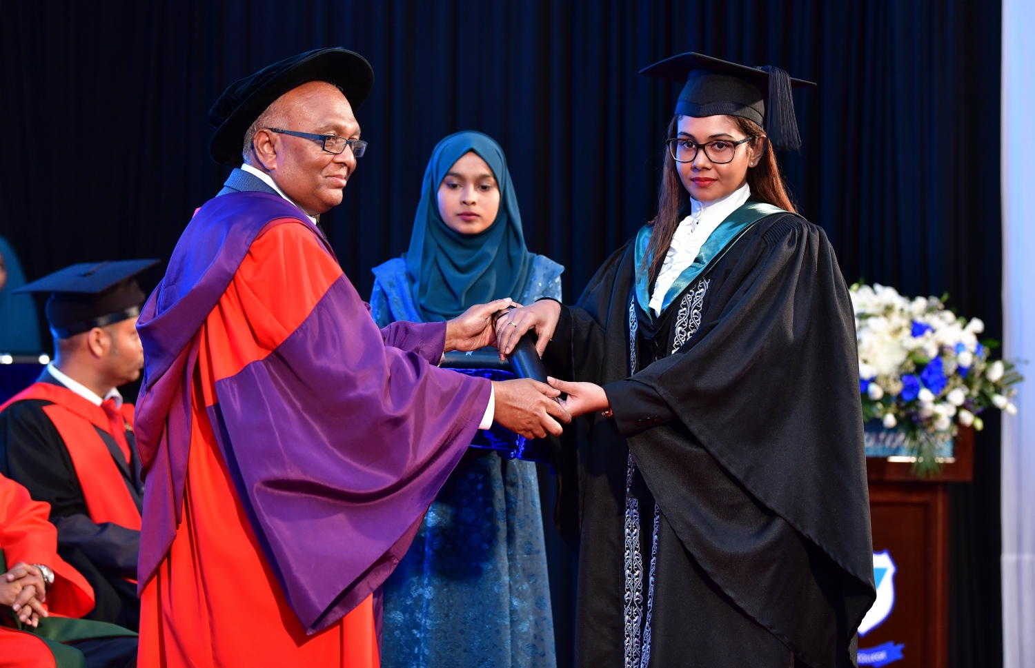 ވިލާ ކޮލެޖުގެ ދަސްވެނިވުން