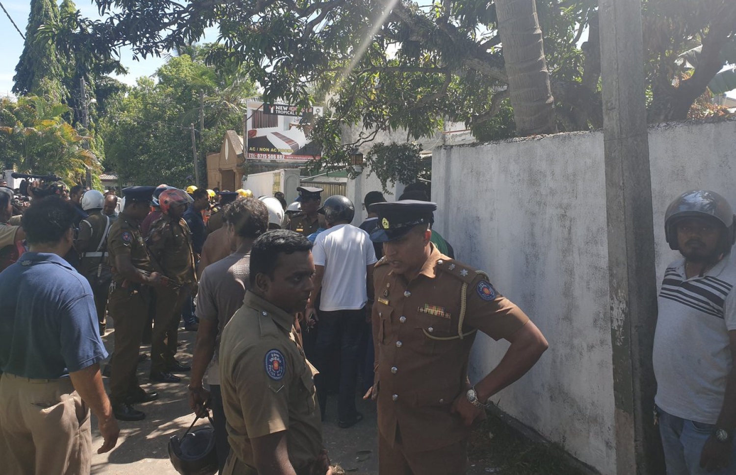 ހަމަލާތަކަށް ފަހު ލަންކާގެ މަގުތަކުގައި ސިފައިން ހަރަކާތްތެރިވަނީ