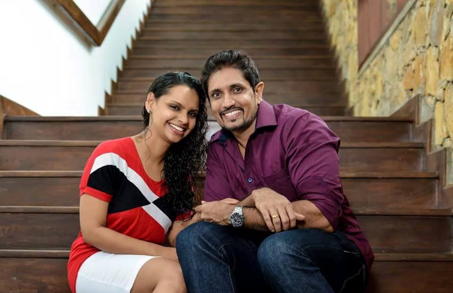 ޑރ. ޝާނާއި އޭނާގެ އަންހެނުން ނިސަންގާ: ދެ މީހުންގެ އެއް އަހަރުނުވާ ކުއްޖެއް ވެސް ހުރޭ