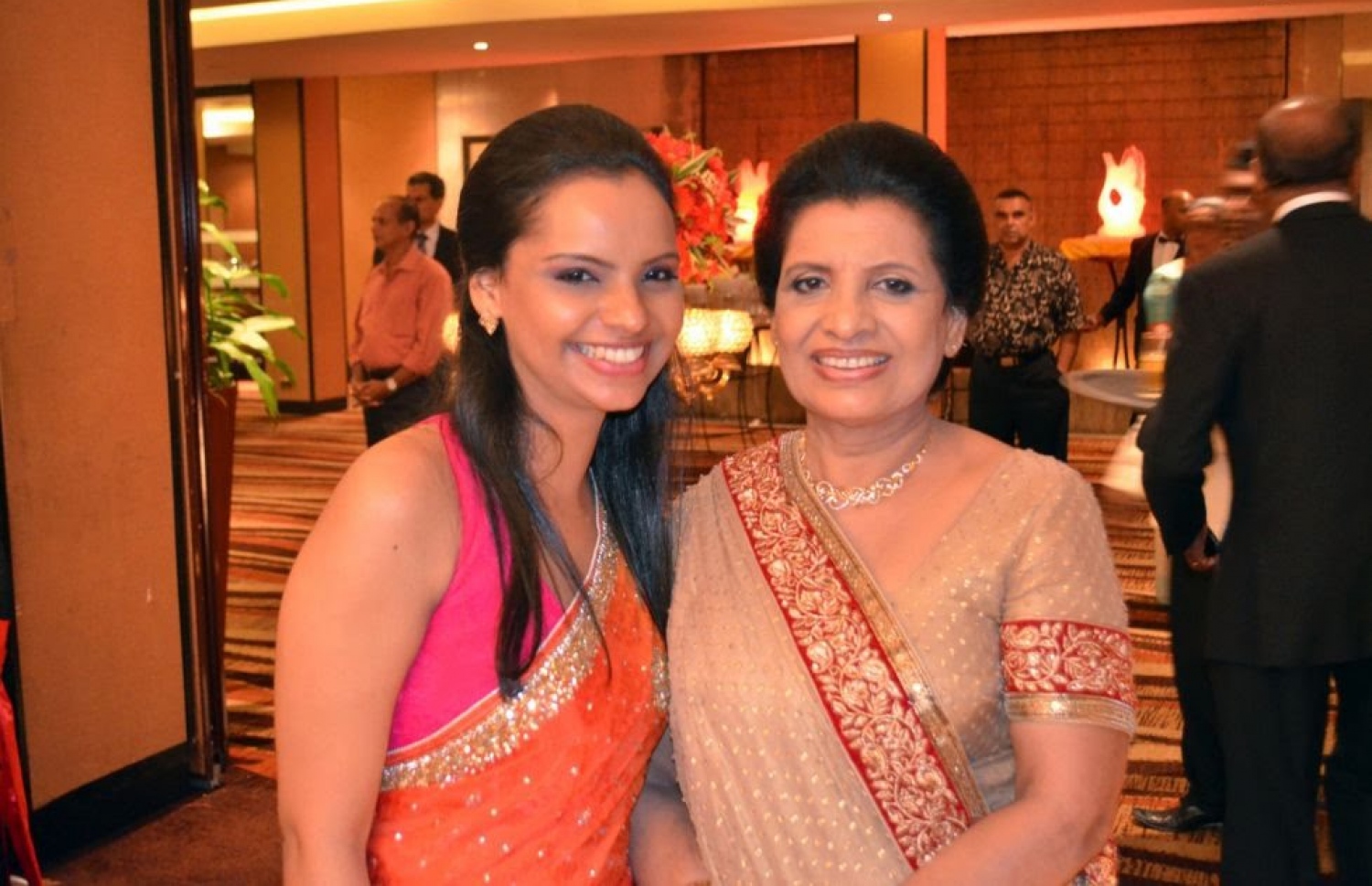 ނިސަންގާ އަދި އޭނާގެ މަންމަ ޝަންތާ (ކ).--