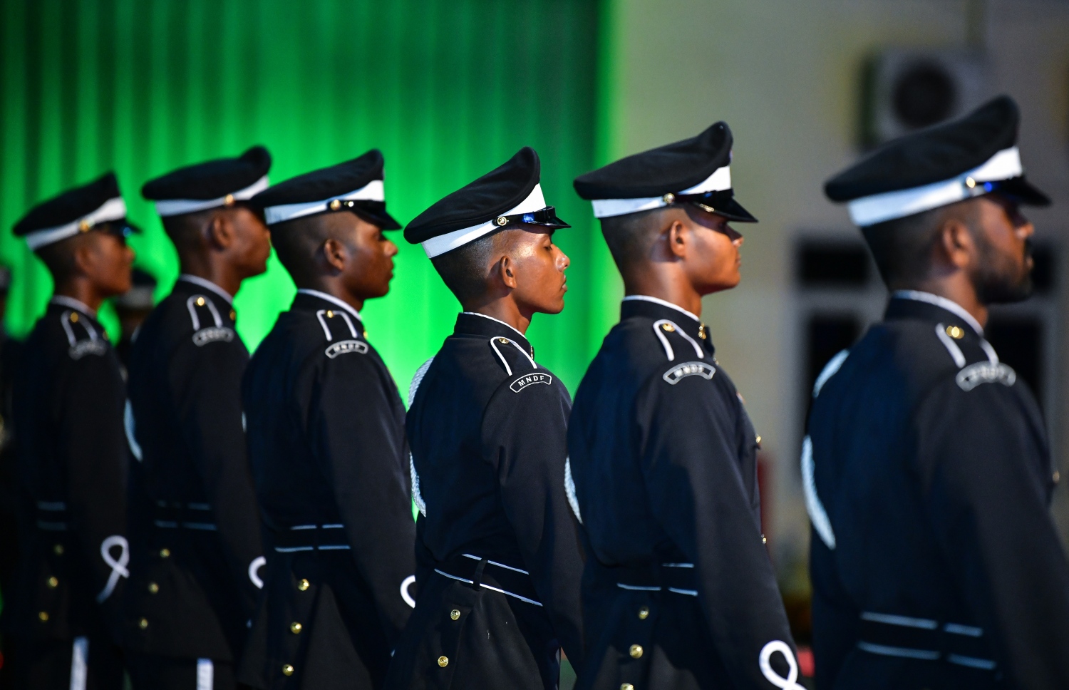 މާލެ: އޭޕްރިލް 23، 2019: ސިފައިންގެ 127 ވަނަ އަހަރީ ދުވަހުގެ މުނާސަބަތުގައި ބޭއްވި ރަސްމިއްޔާތުގައި ބައެއް ސިފައިން ބައިވެރިވަނީ.-- ފޮޓޯތައް: ނިޝާން އަލީ /މިހާރު