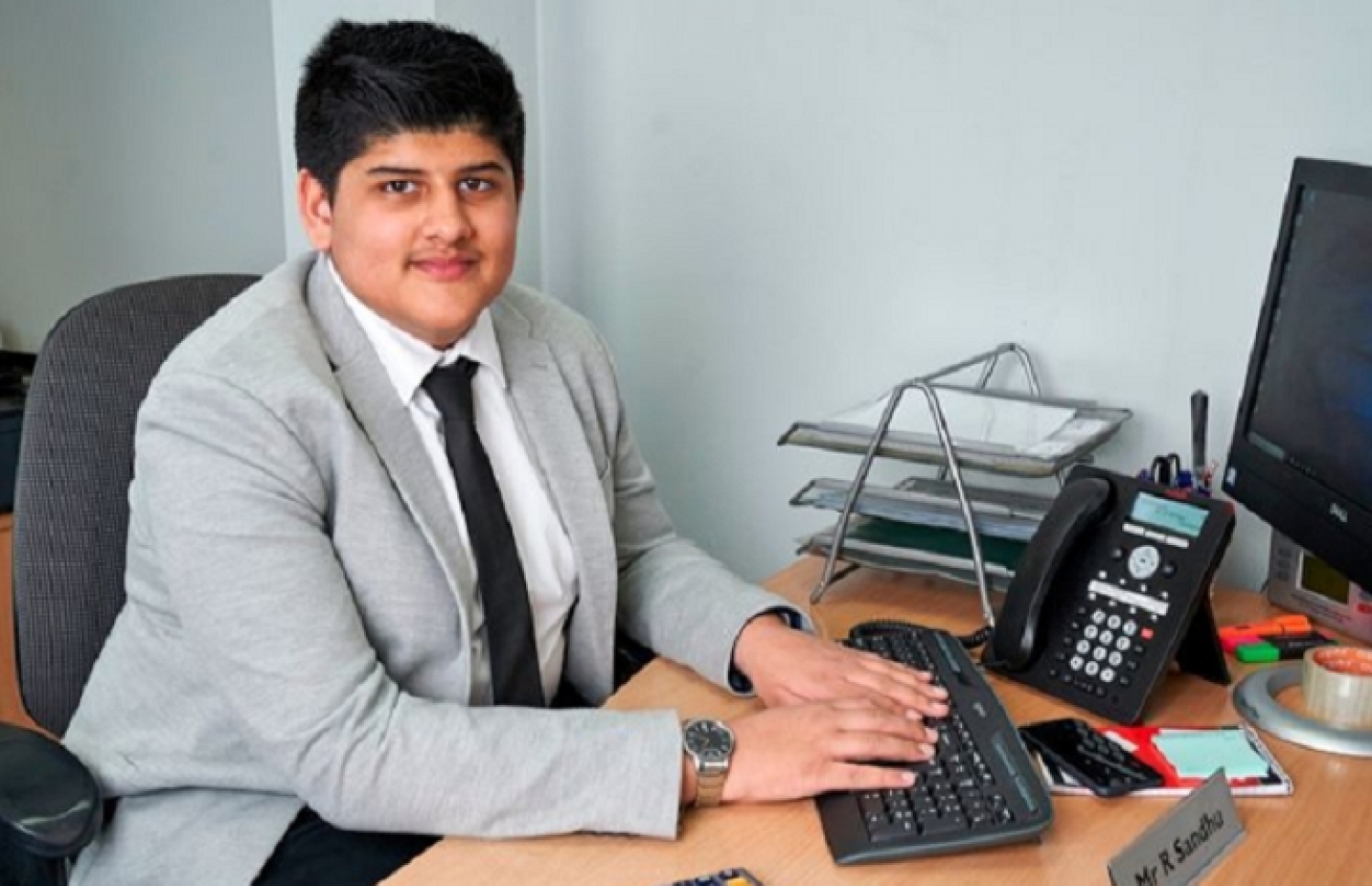 ރަންވީރު މަސައްކަތުގައި.