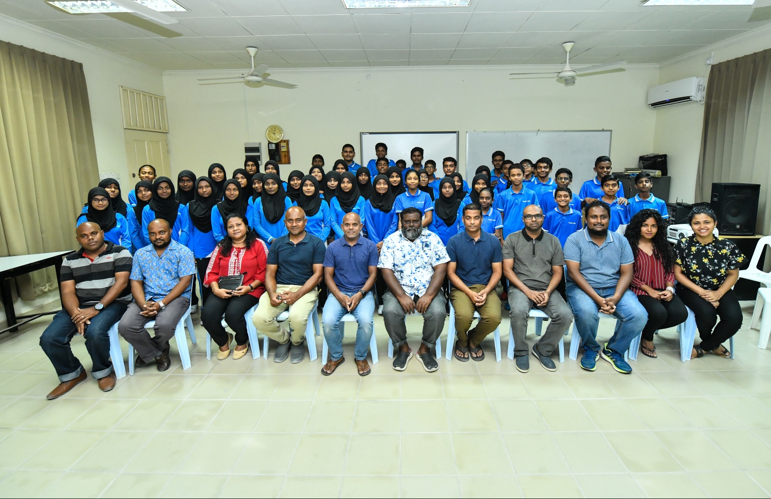 މިހާރު އެވޯޑްސްގެ "ޗެމްޕިއަންސް ޓޯކް" ގެ ފުރަތަމަ ޕްރޮގްރާމް: ސިލްސިލާކޮށް ކުރިއަށްގެންދާނެ. --ފޮޓޯ: ހުސެއިން ވަހީދު/ މިހާރު