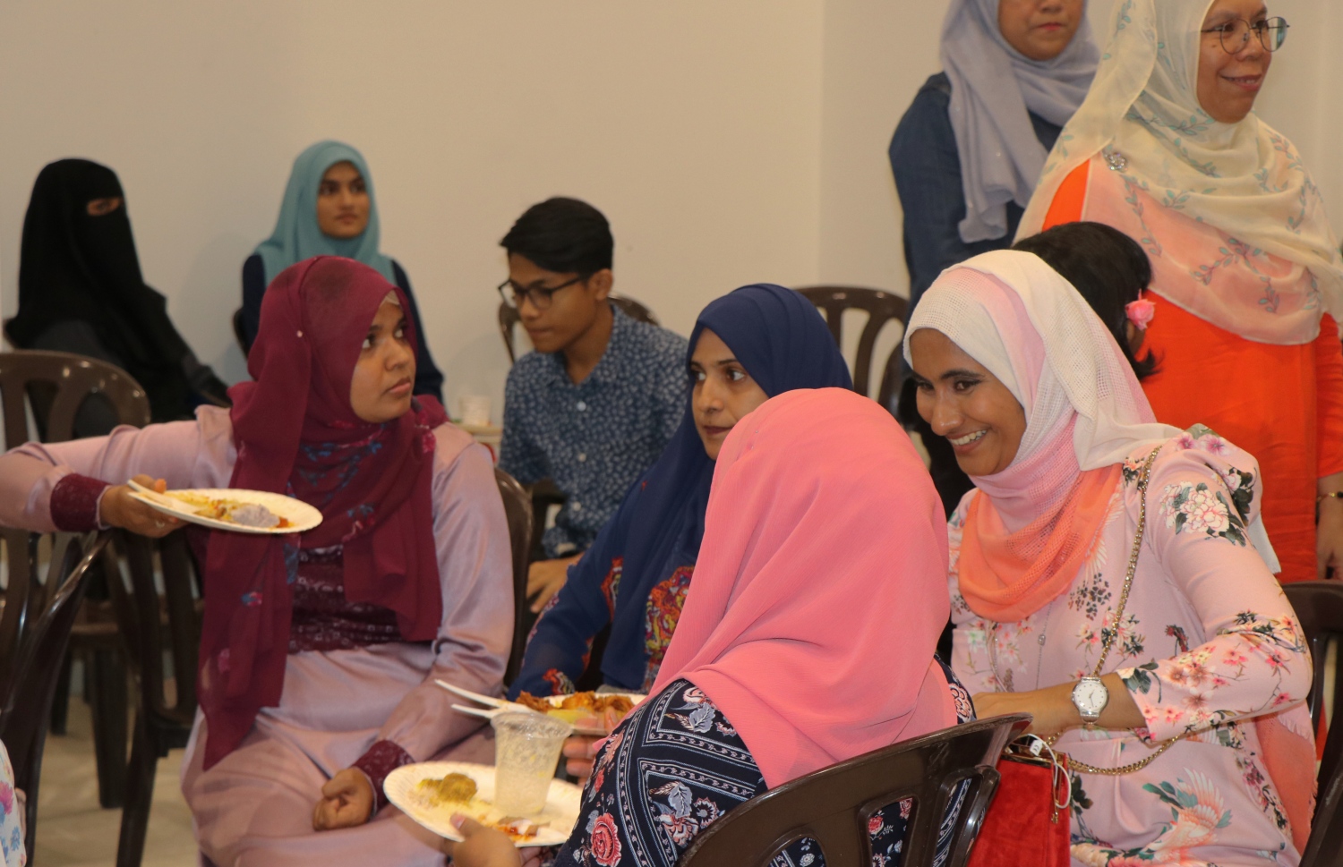 ގޮމްބަކް ސަރަހައްދުގައި އުޅޭ ދިވެހިން ބޭއްވި މާހެފުން --- ފޮޓޯ: މުހައްމަދު ޔާމީން/ މިހާރު