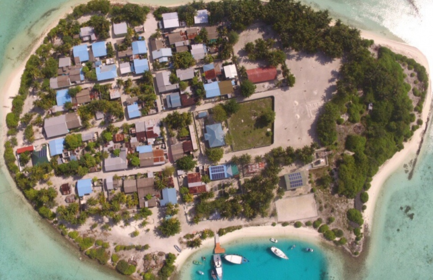 ރަކީދޫ މަތިން ނަގާފައިވާ ފޮޓޯއެއް: އެ ރަށަށް ލޯކަލް ޓޫރިޒަމް ގެނެވިދާނެ