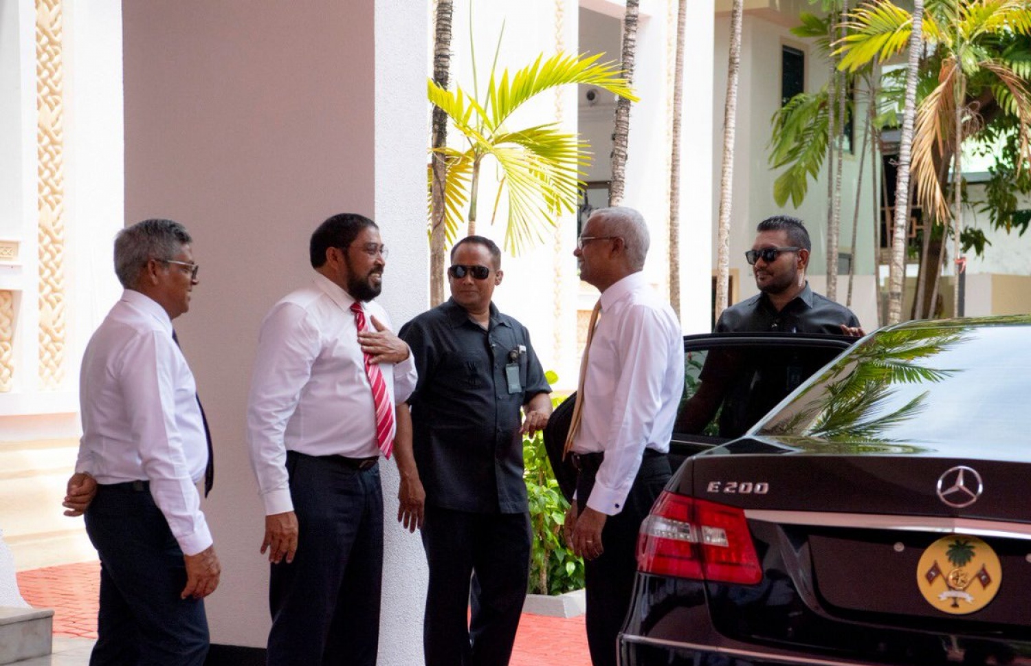 ރައީސް އިބްރާހިމް މުހައްމަދު ސޯލިހާއި ޖޭޕީގެ ލީޑަރު ގާސިމް.---ފޮޓޯ: މަޖިލިސް