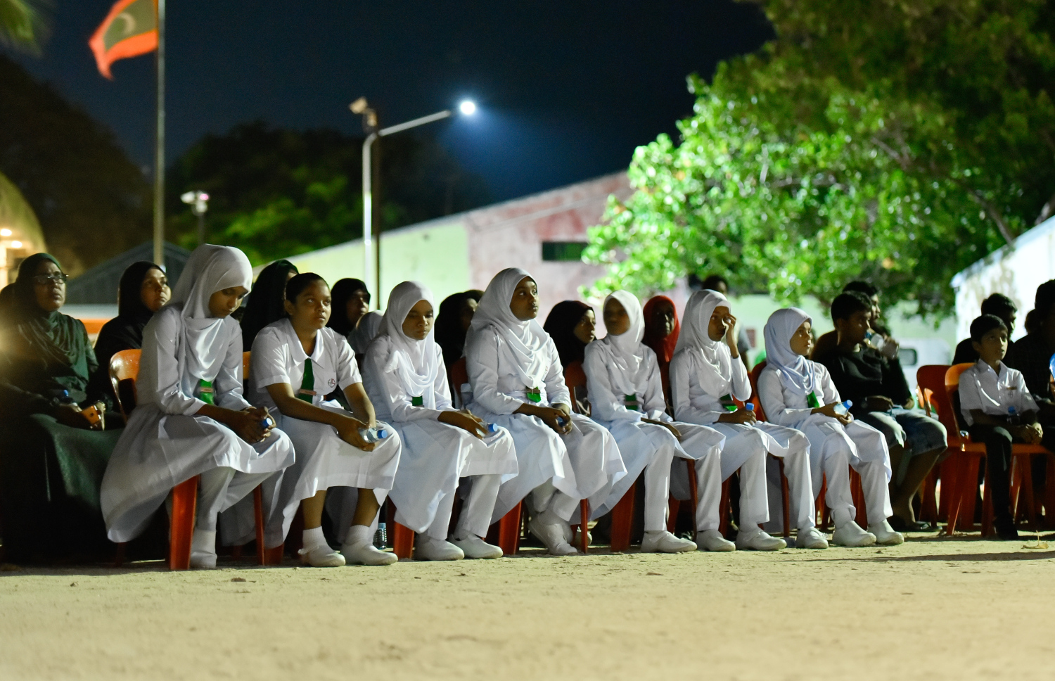 ހިންމަފުށީ ސްކޫލު ދަރިވަރުންތަކެއް.---