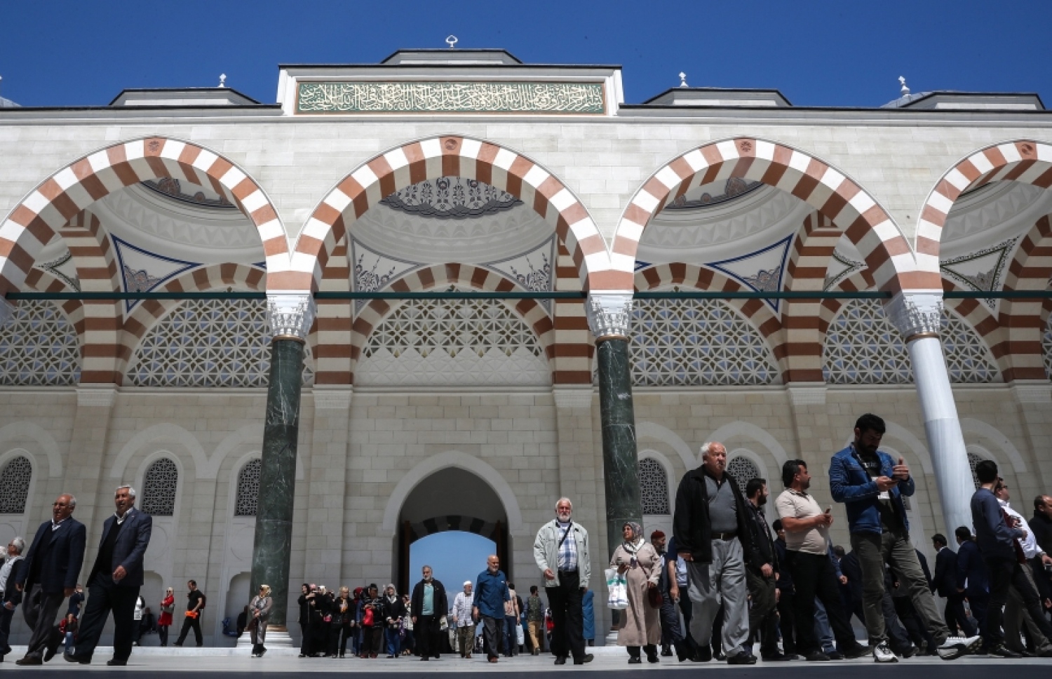 މިސްކިތް ނިންމަން ފަސް އަހަރު ހޭދަވި. --ފޮޓޯ: އޮނަދުލޫ